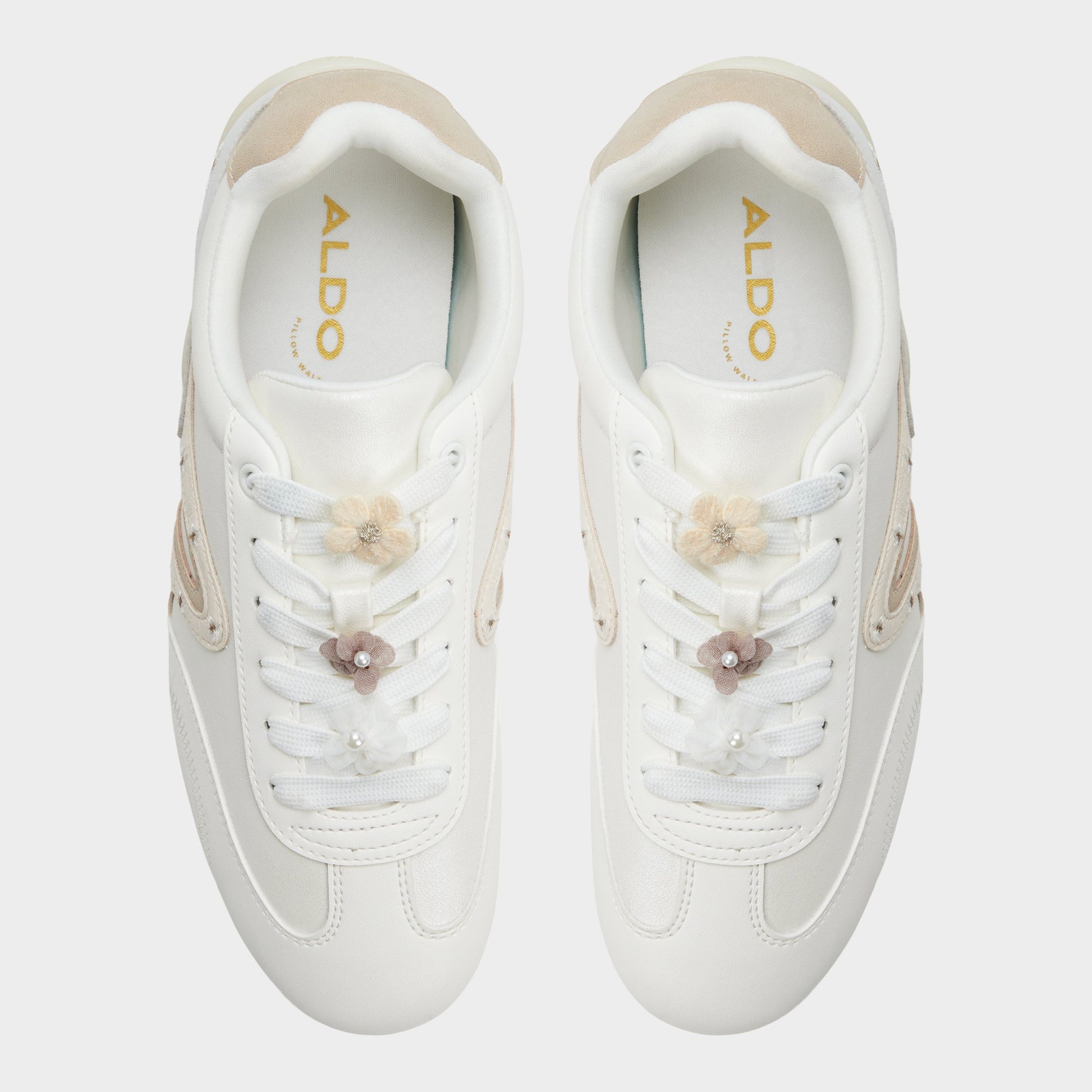 Vue de dessus de la Combo Beige Maxie Sneaker