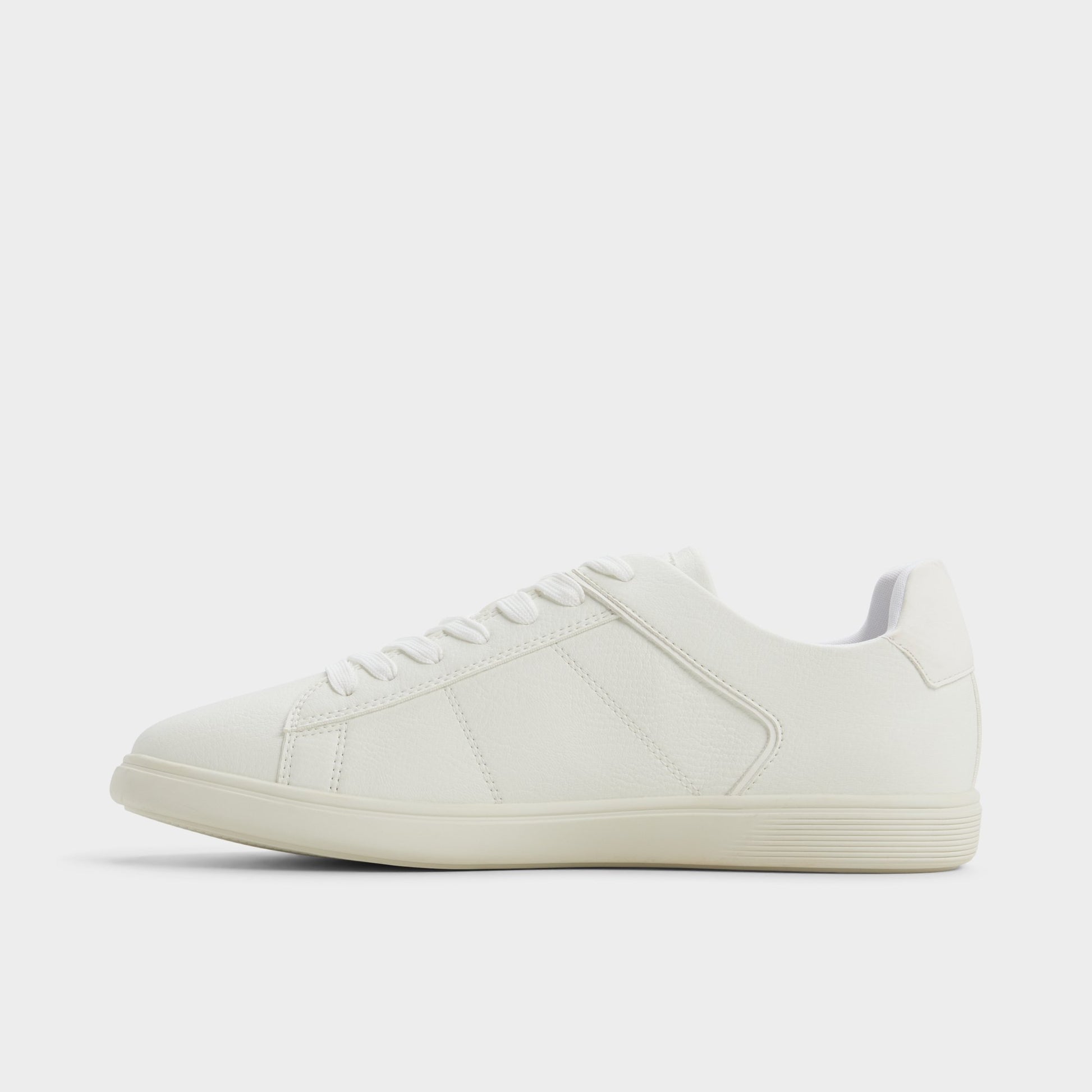 Side view of White Ovie Low top sneaker