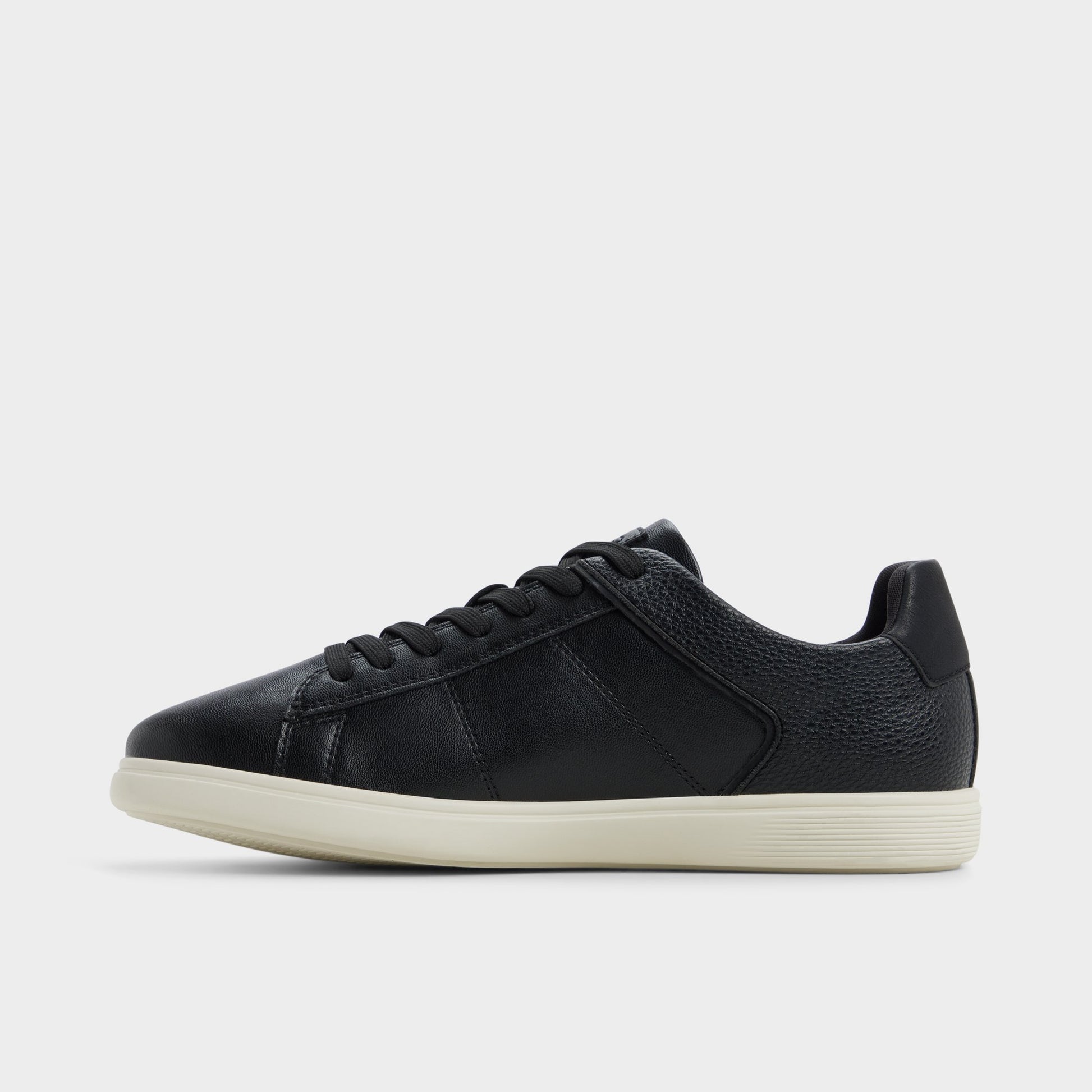 Side view of Black Ovie Low top sneaker