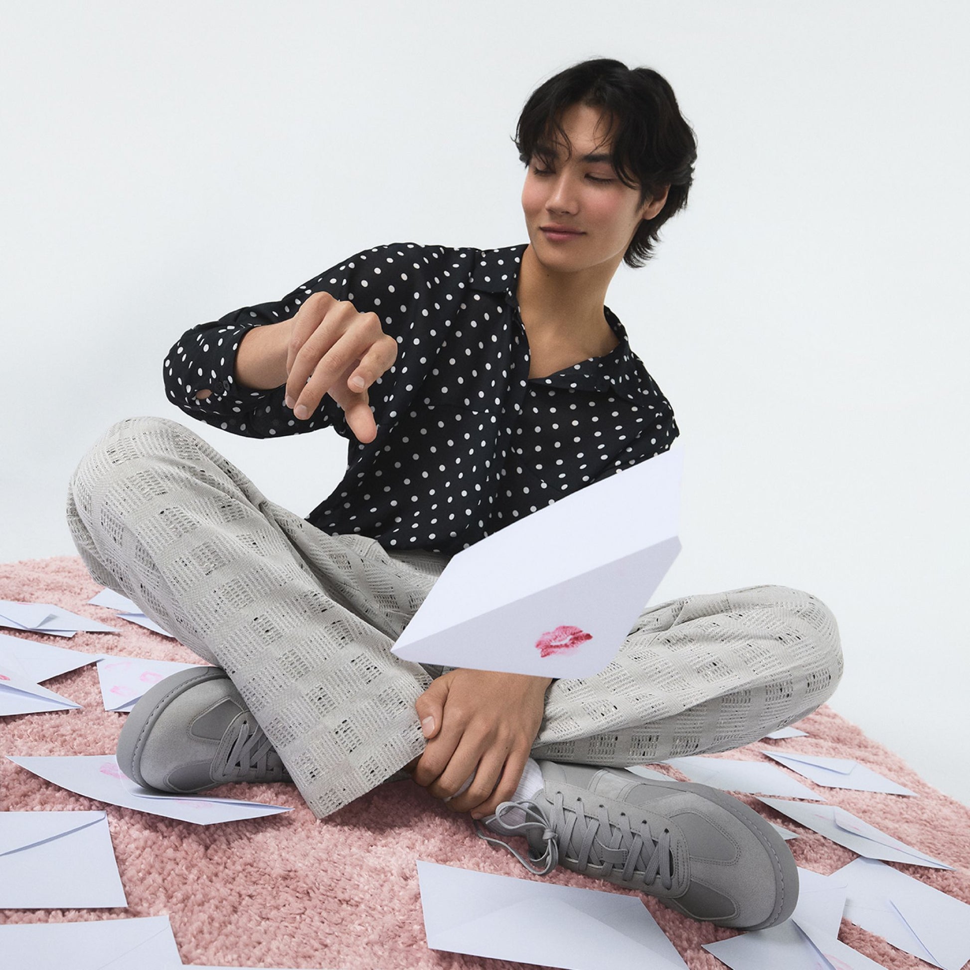 Product media for Nikolas