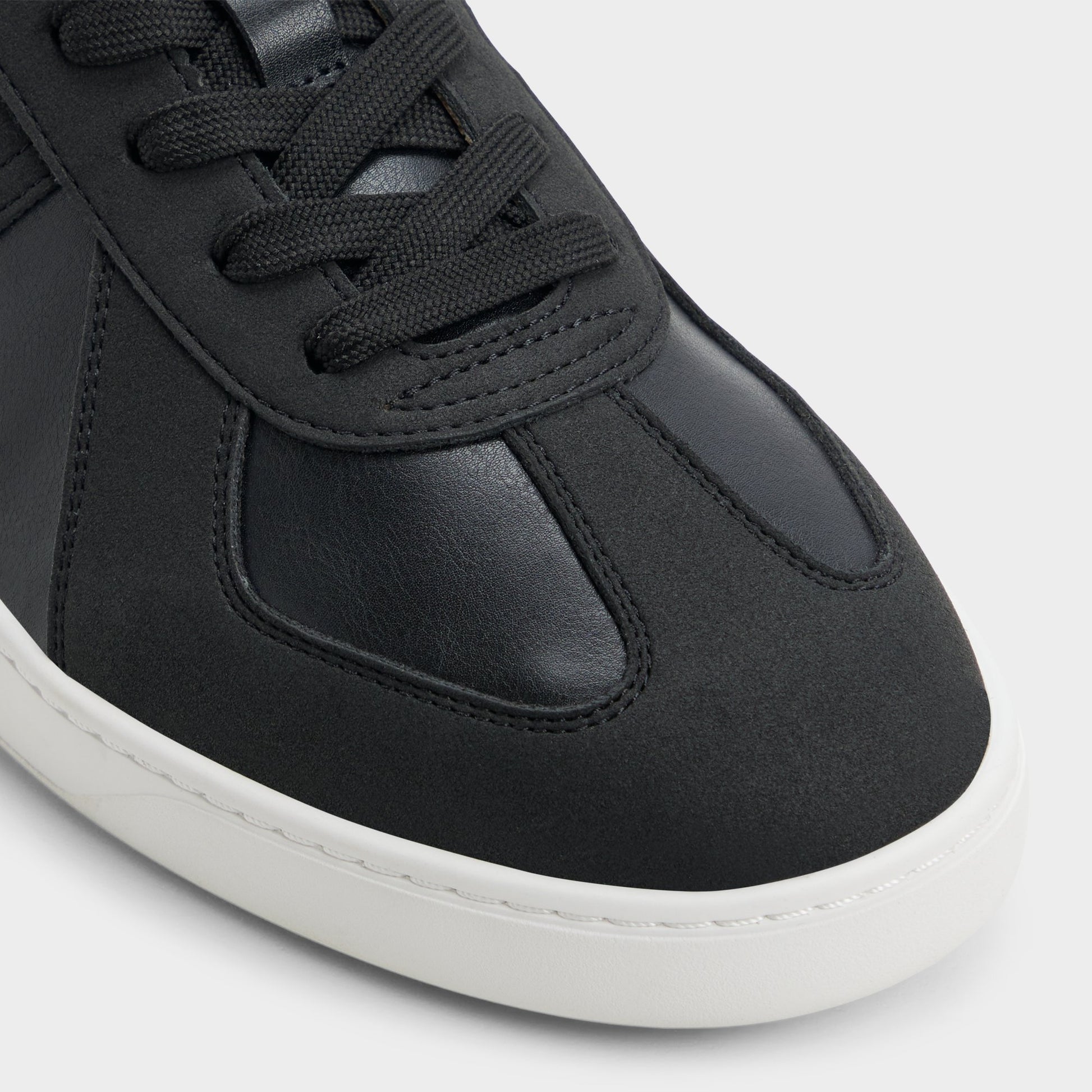 Gros plan de la Autre Noir Fender