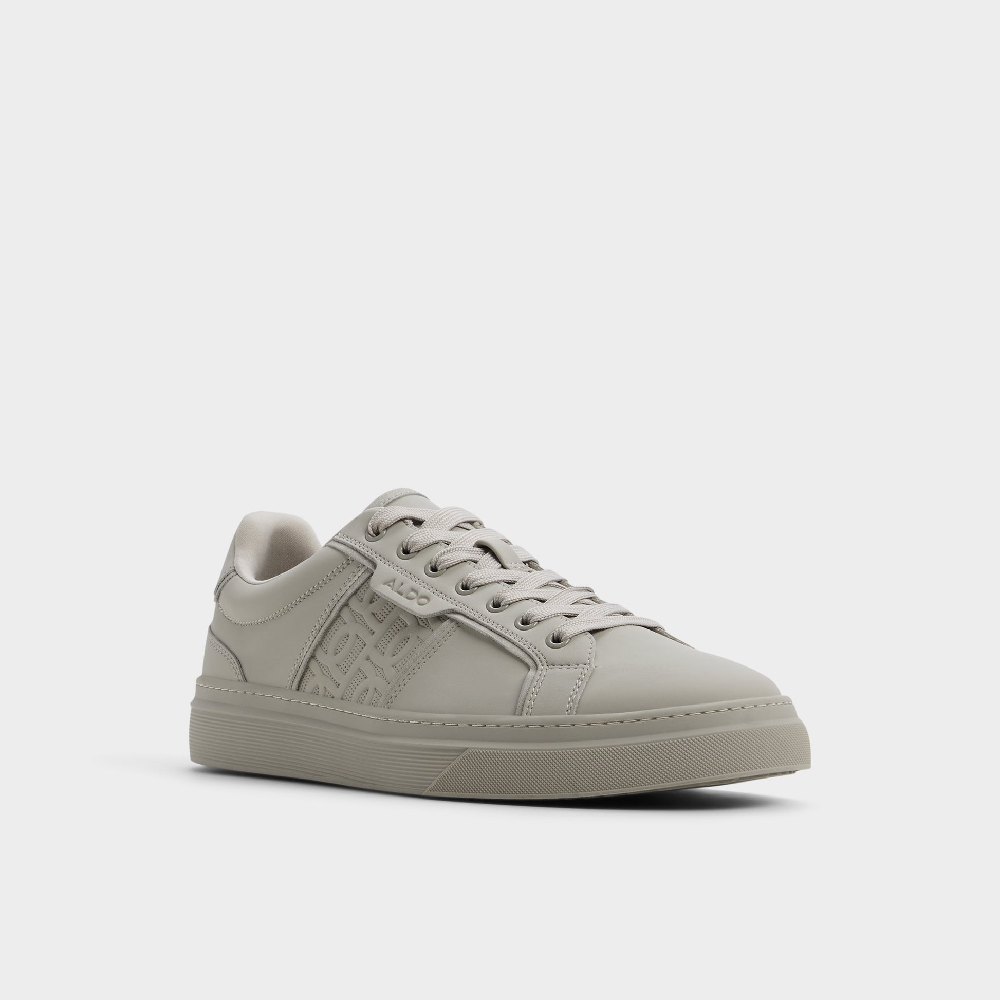 Three-quarter angle of Light grey Ccourtline Low top sneaker's front side