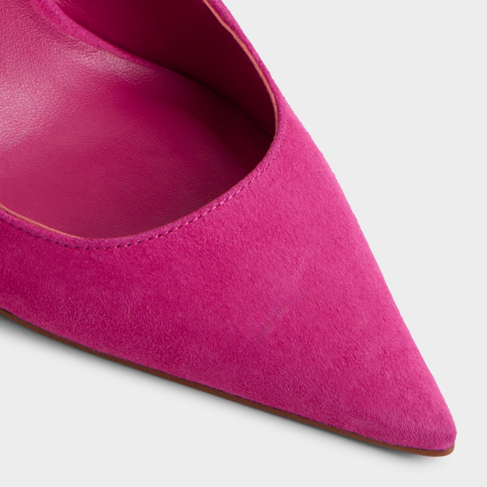 Close-up of the Dark pink Serrah