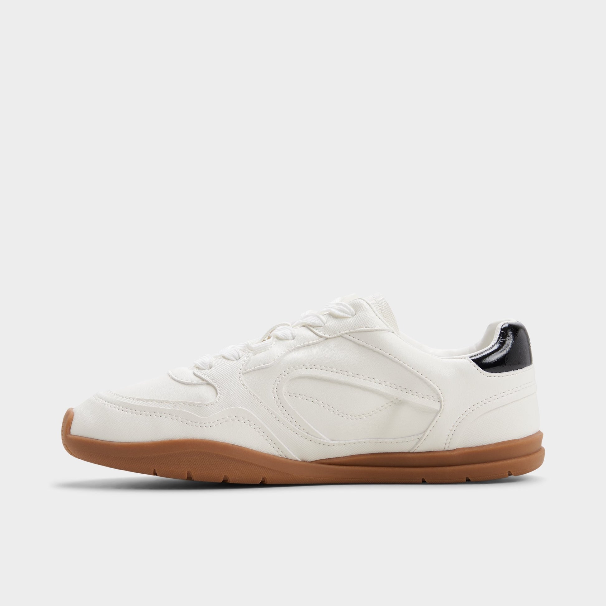 Side view of White Jendaya