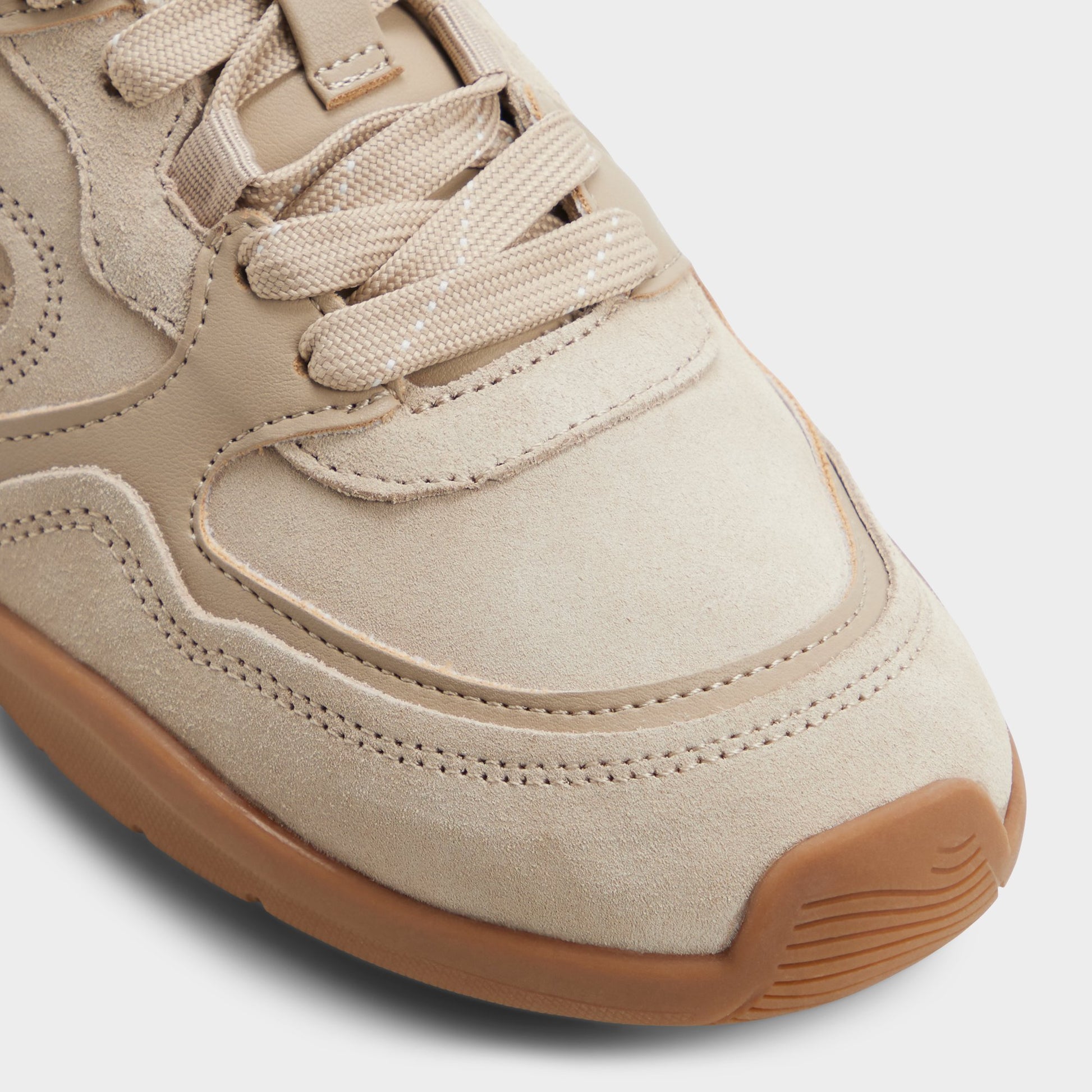 Close-up of the Open beige Jendaya