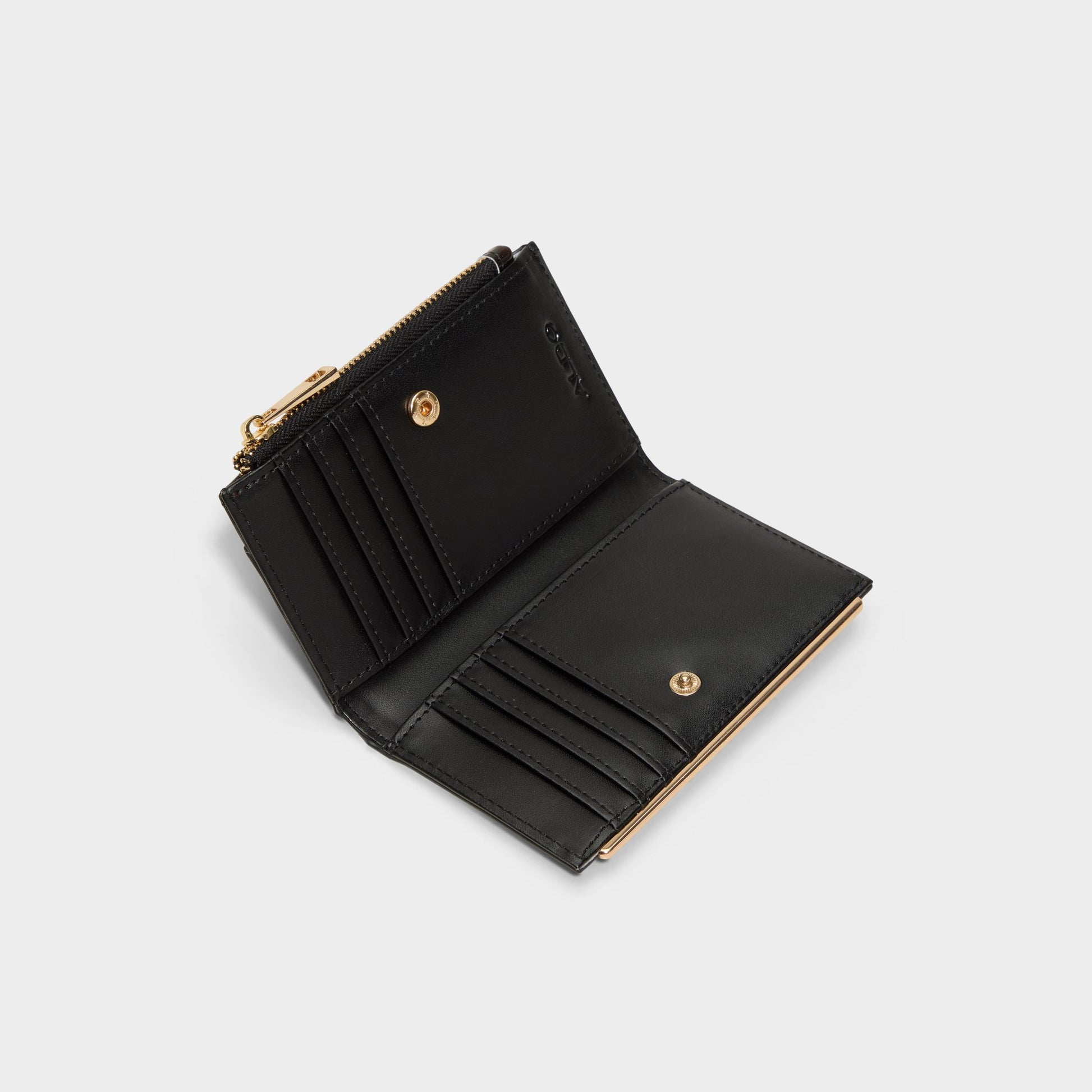 Product media for Mereclyaa
