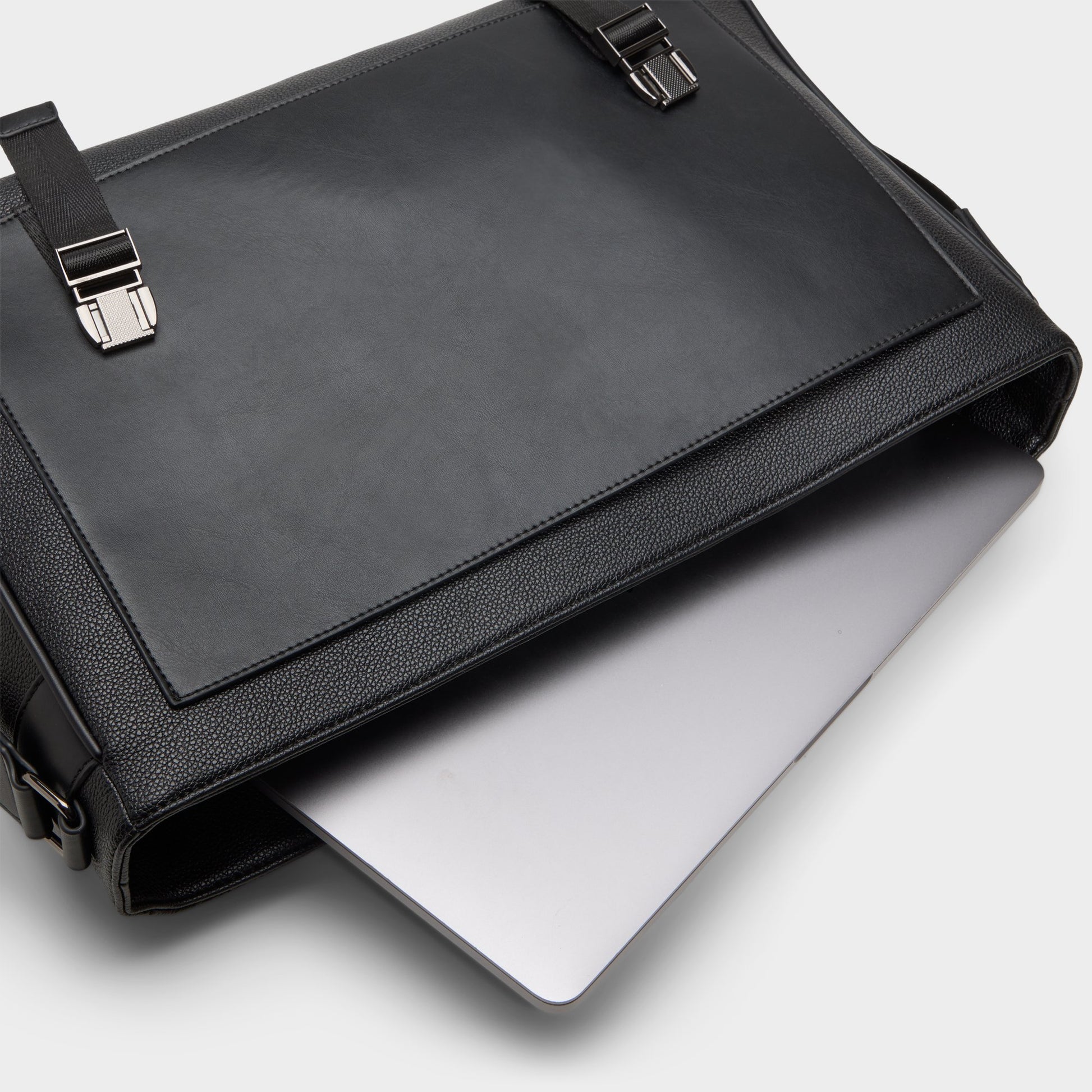 Product media for Lewiee