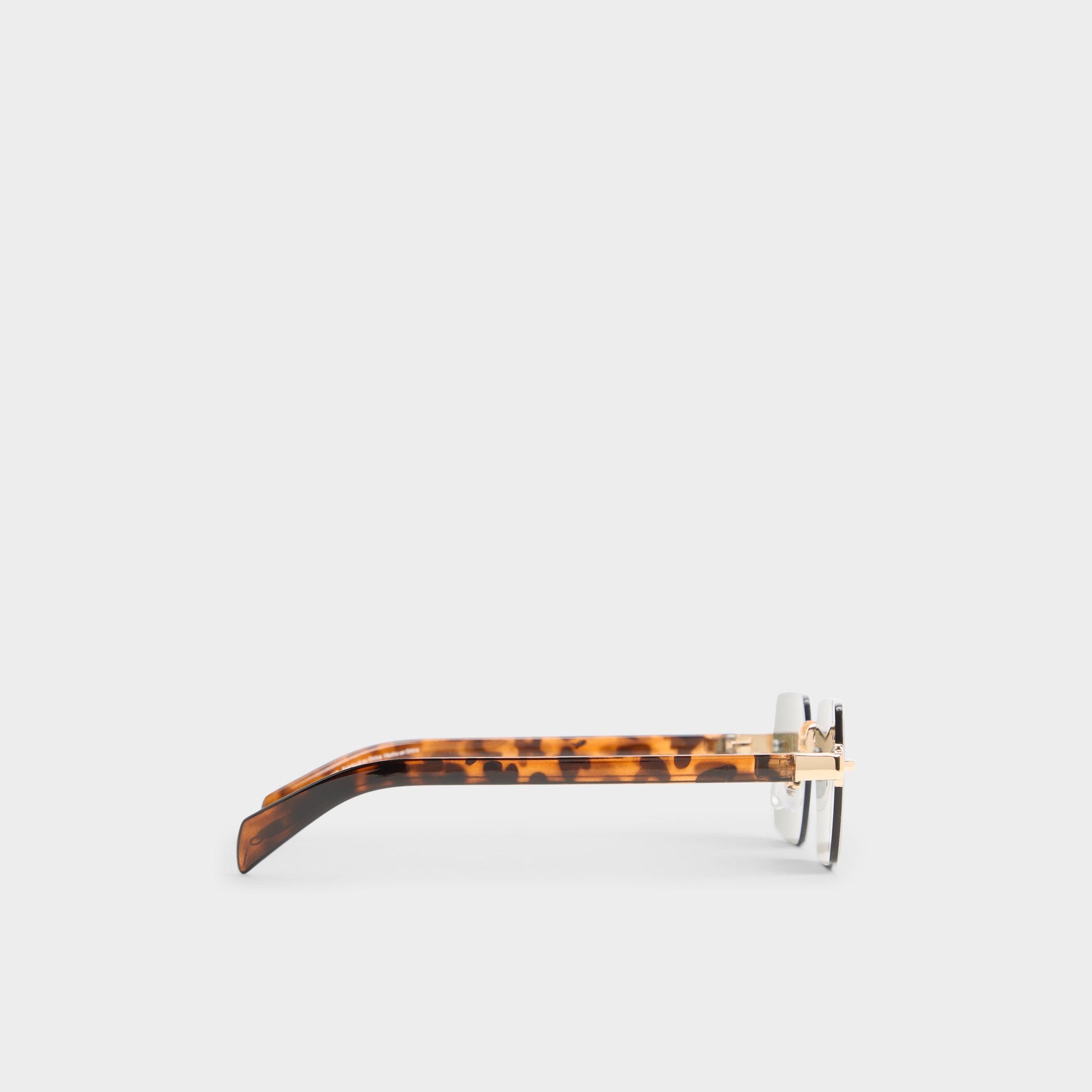 Product media for Henry