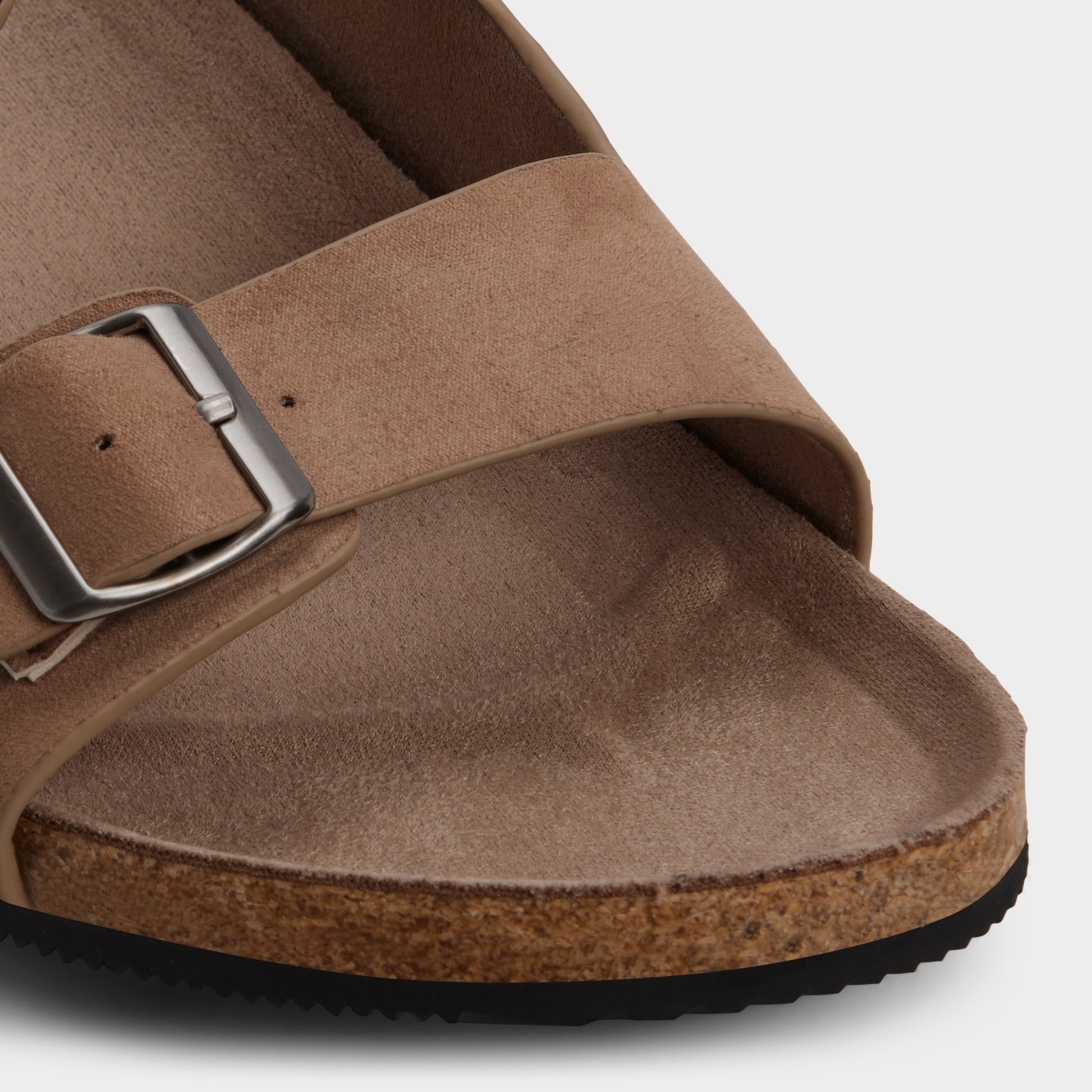 Close-up of the Dark beige Agustin Slide sandal
