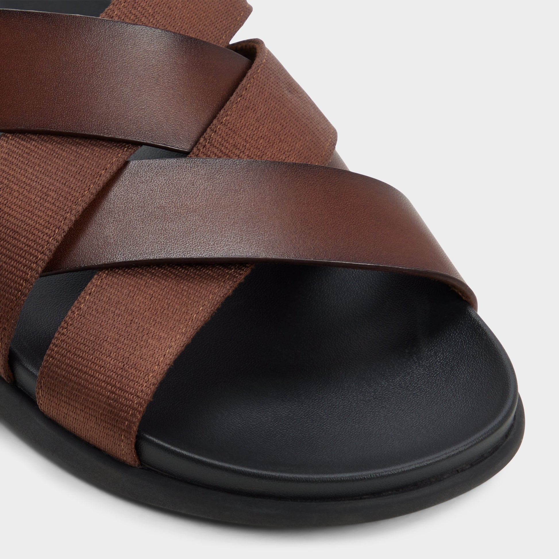 Close-up of the Dark brown Florian Slide sandal