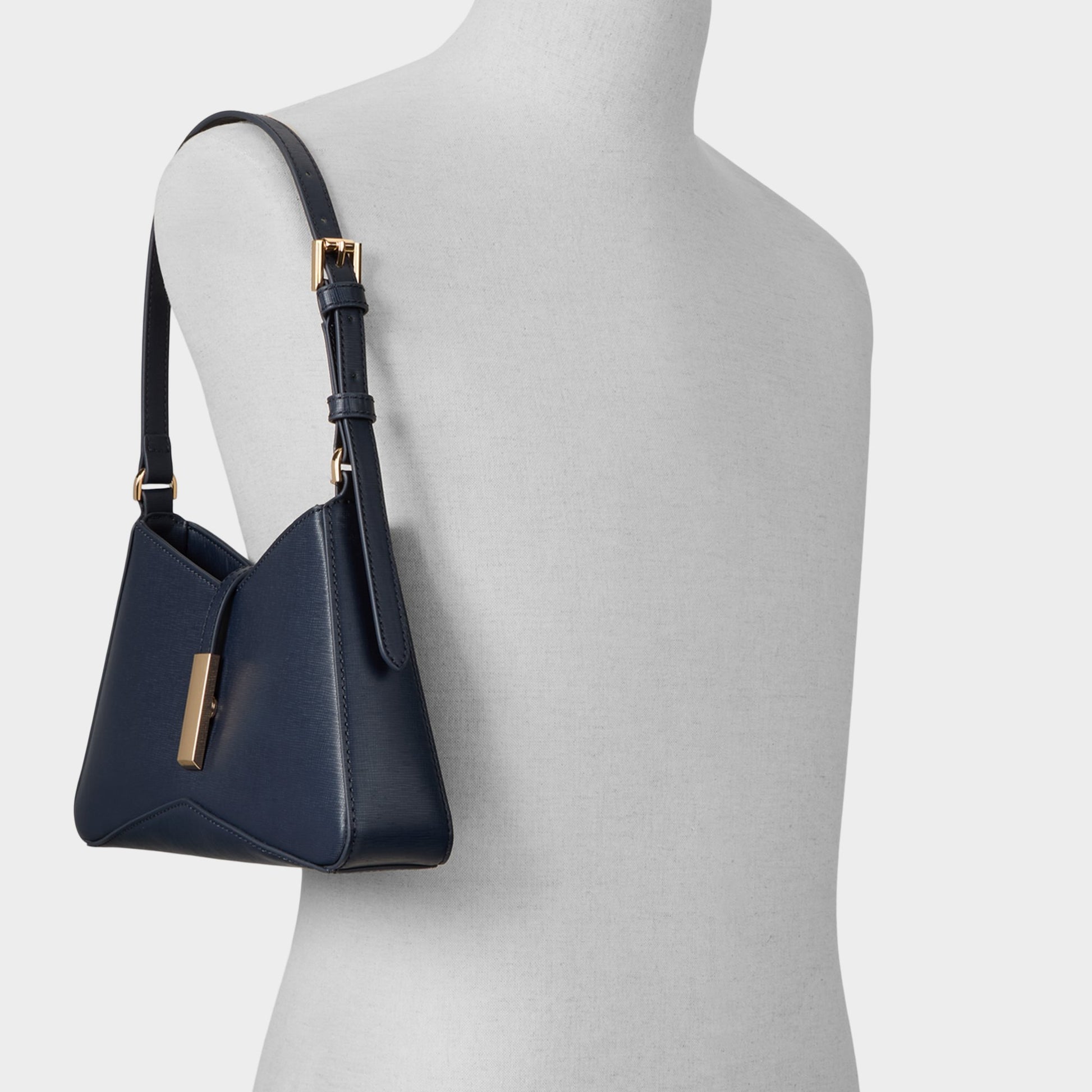 Product media for Juliettaa