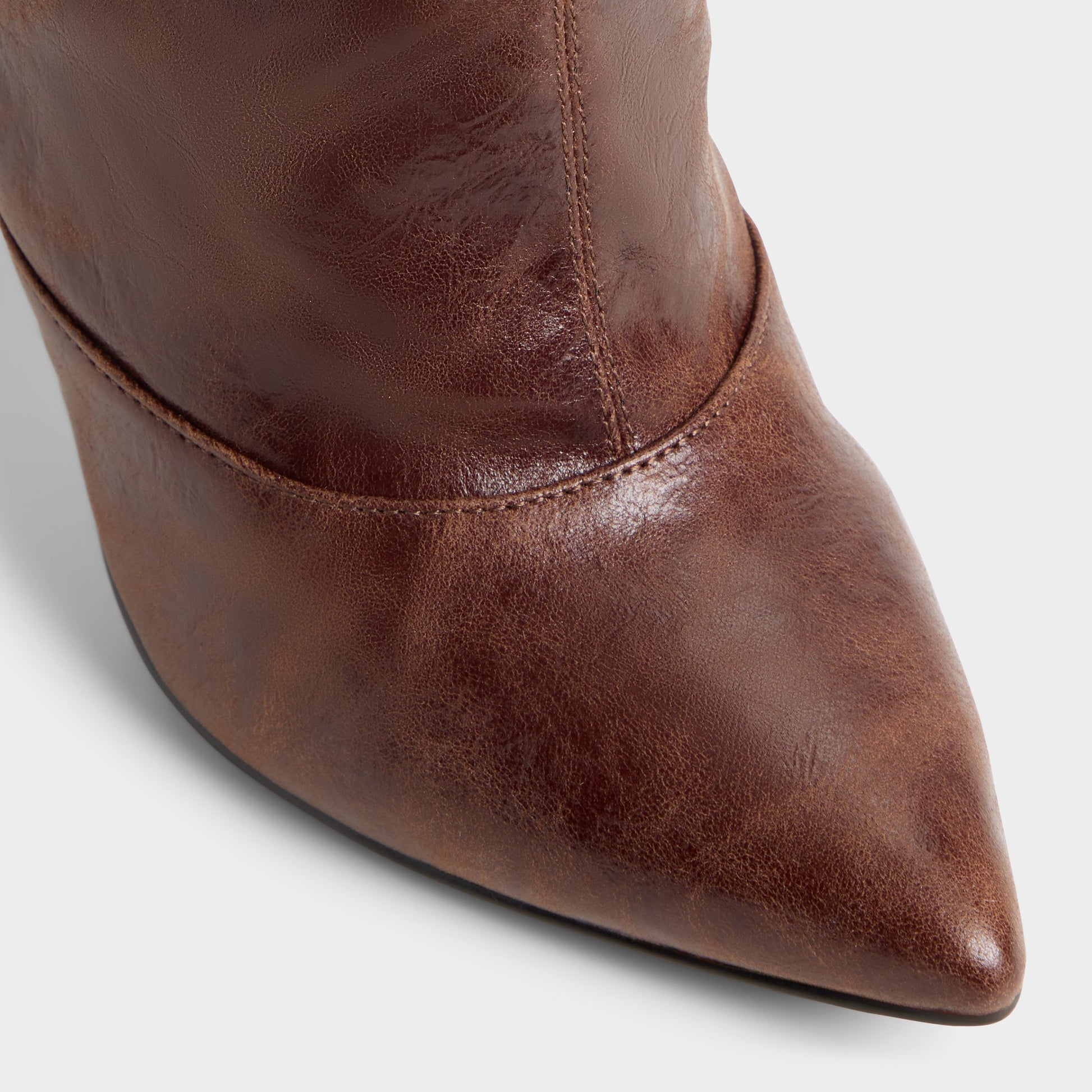 Close-up of the Dark brown Daroba Over-the-knee boot