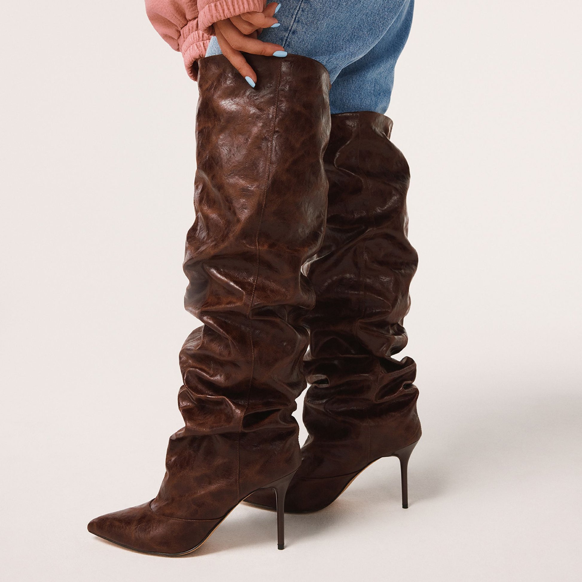 Product media for Daroba