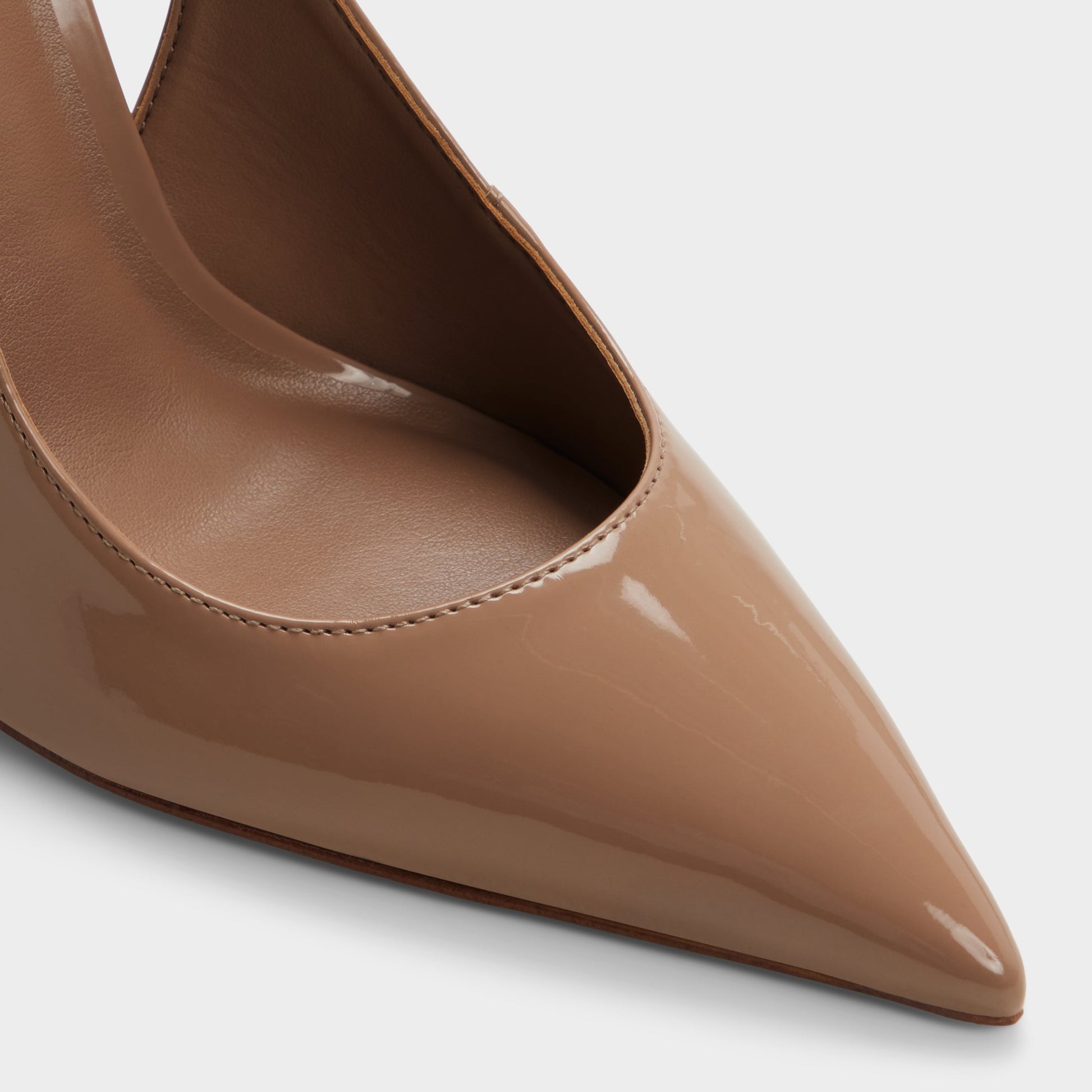 Close-up of the Light brown Stessysling Sling back high heel