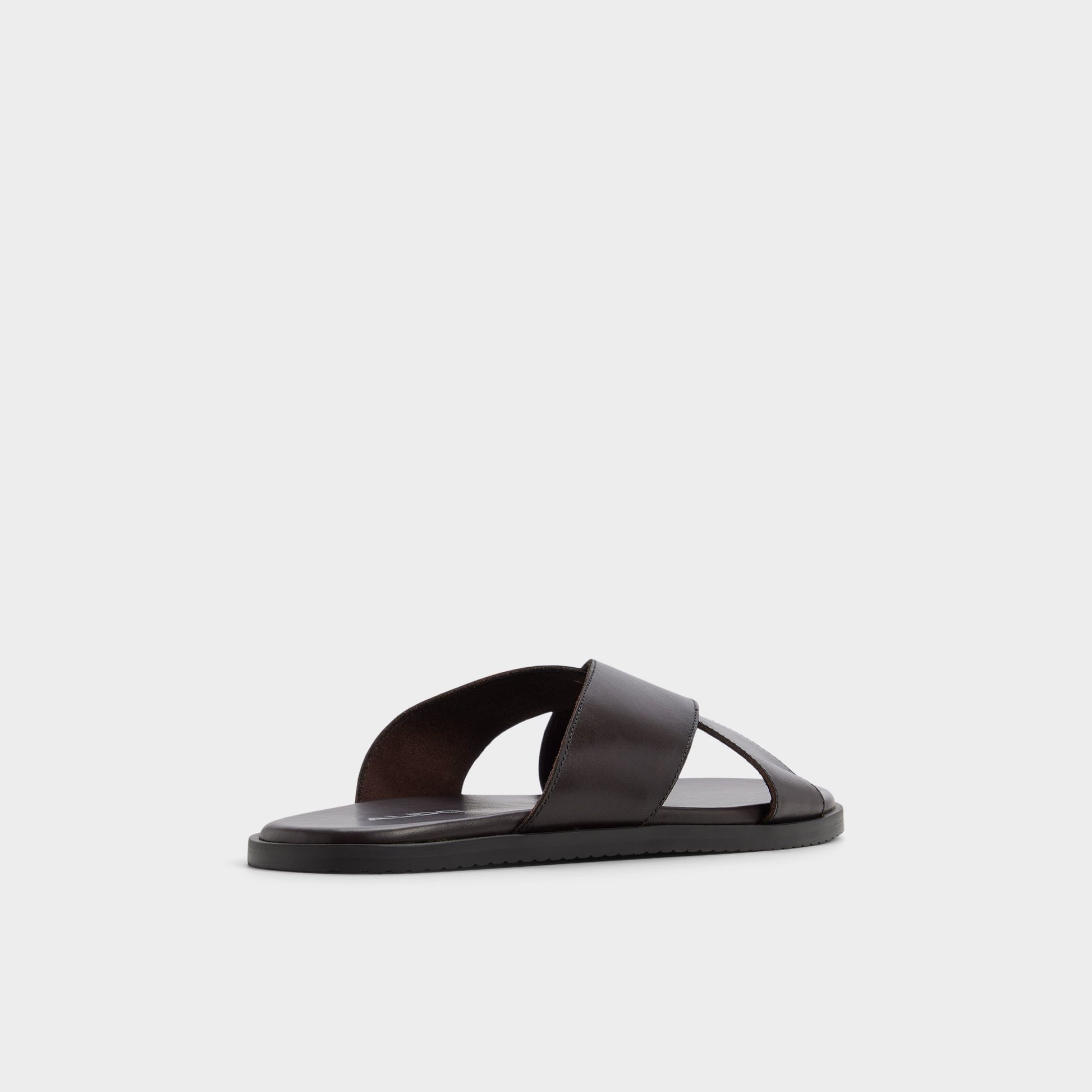 Three-quarter angle of Dark brown Erik-in 's back side