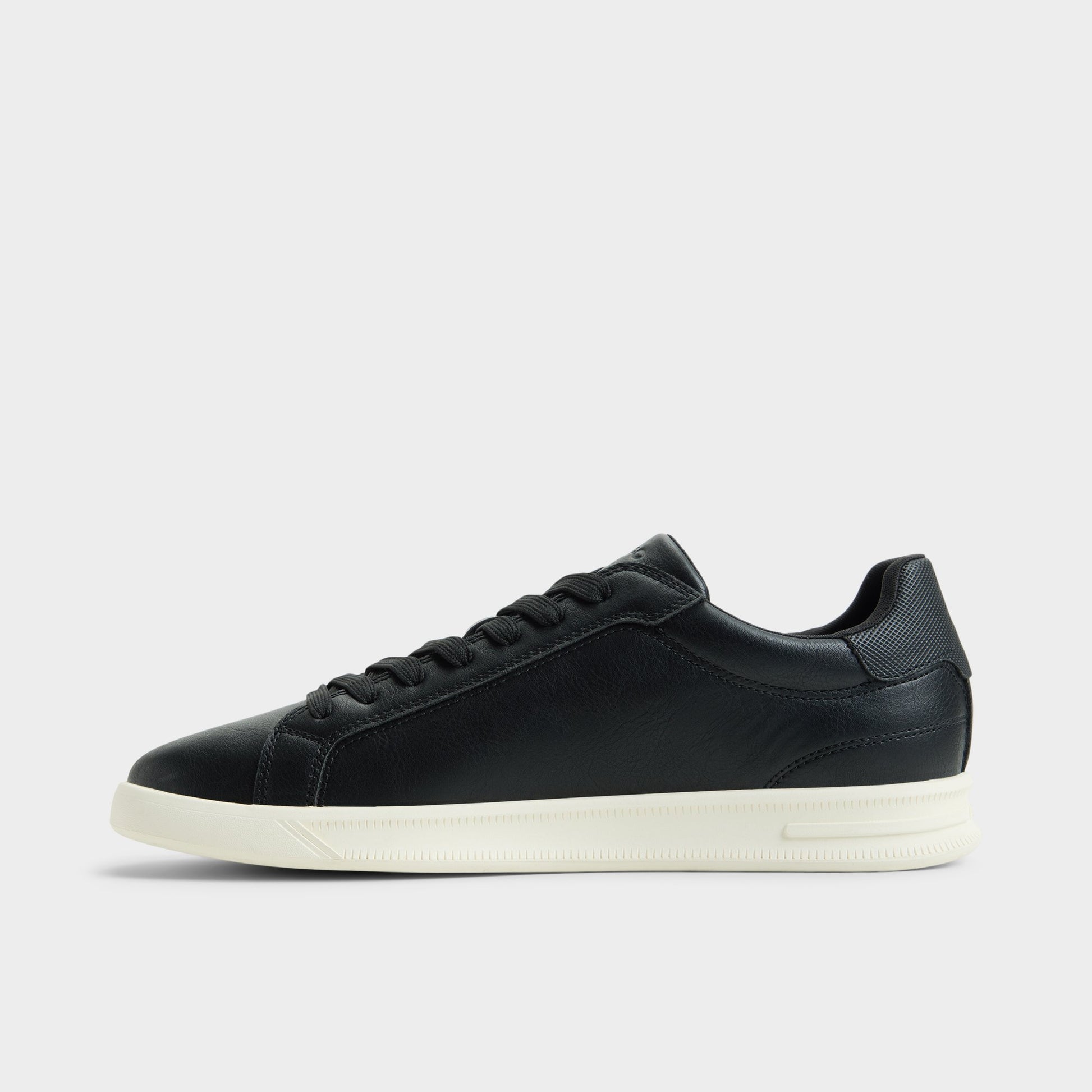 Side view of Black Jeremie Low top sneaker