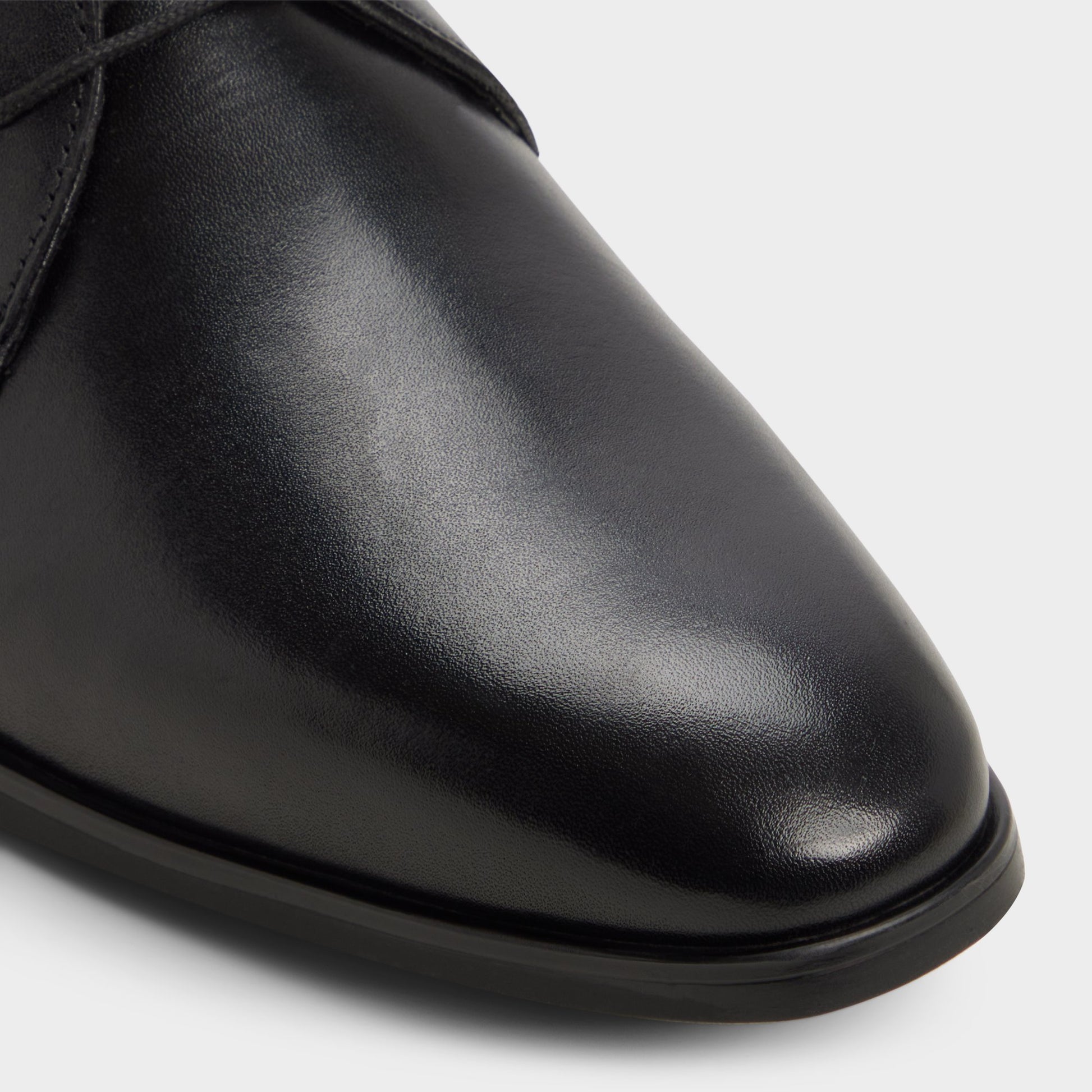 Close-up of the Black Emelio Oxford shoe