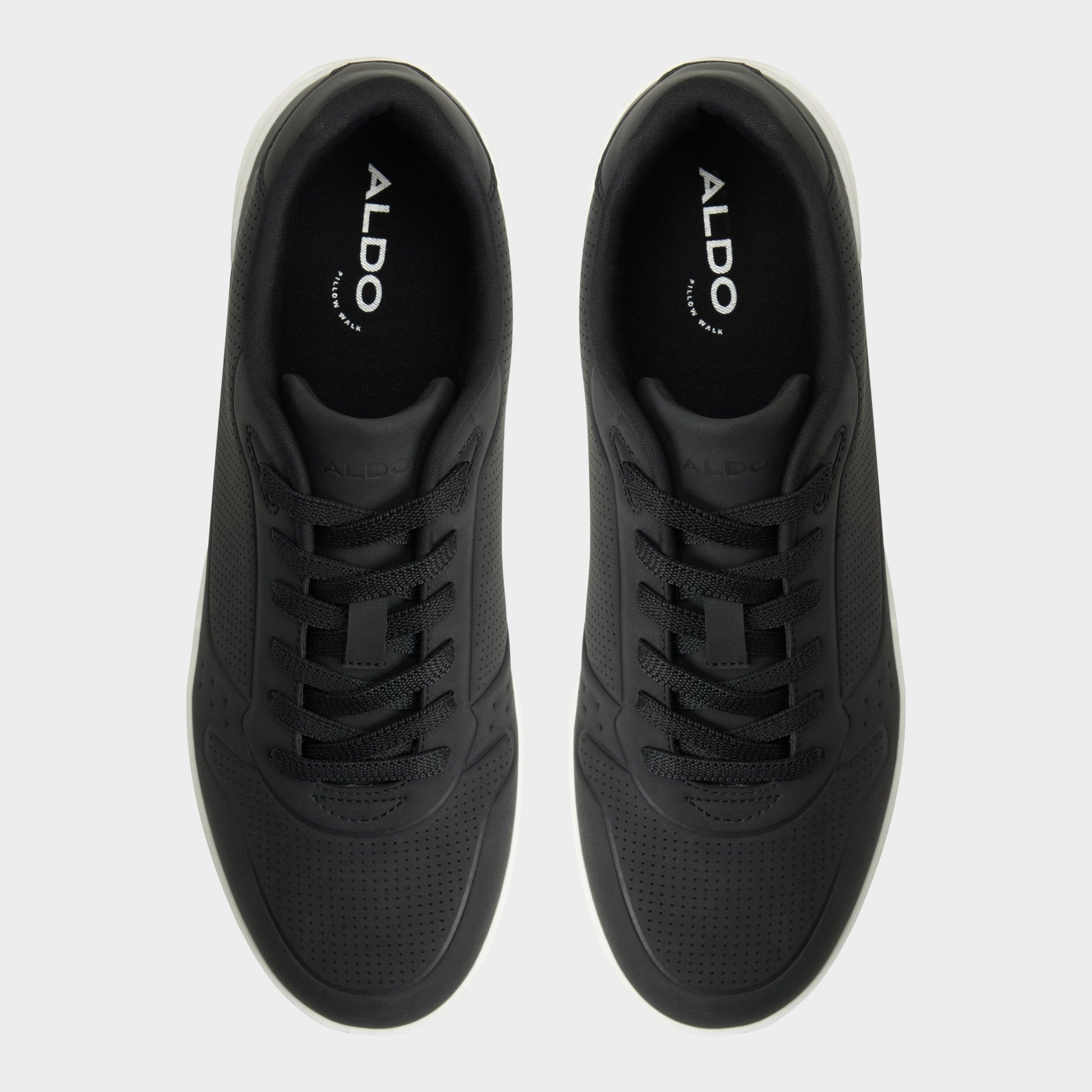 Top-down view of the Black Robie Low top sneaker