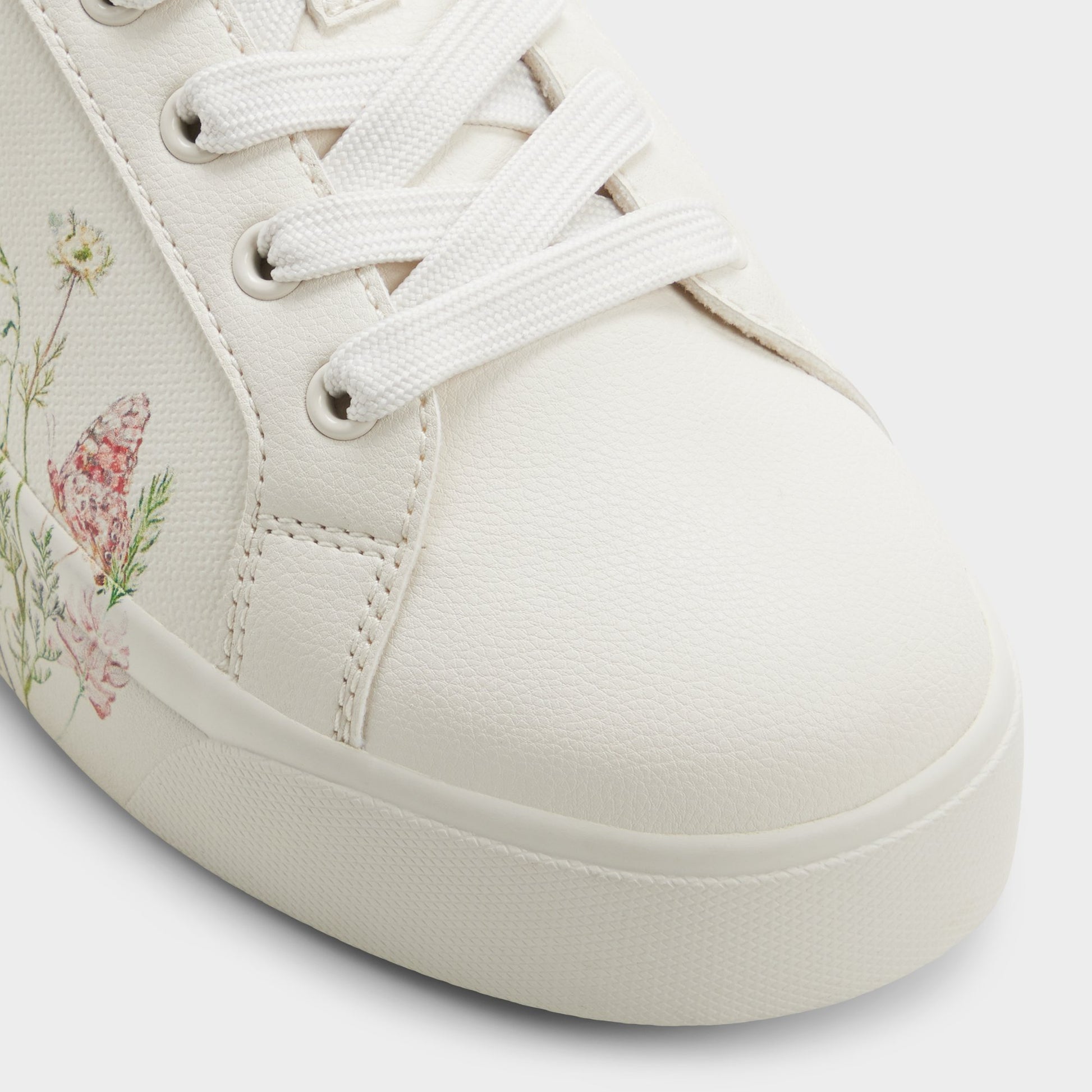 Close-up of the White/multi Wildflowers Sneaker