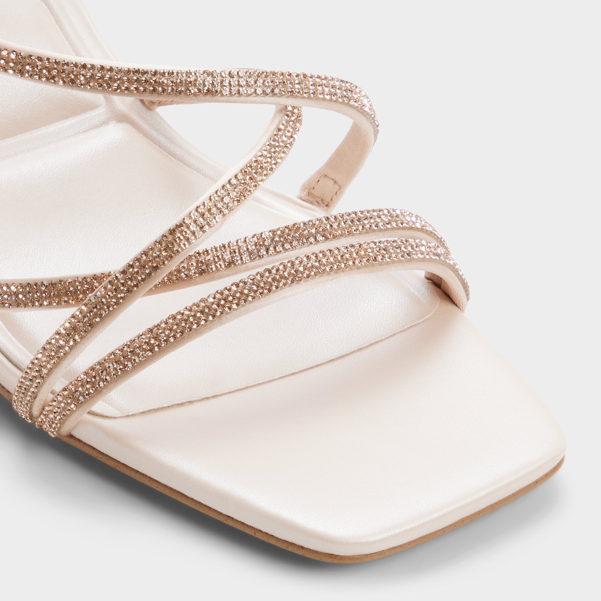 Close-up of the Light beige Esther Strappy heeled sandal