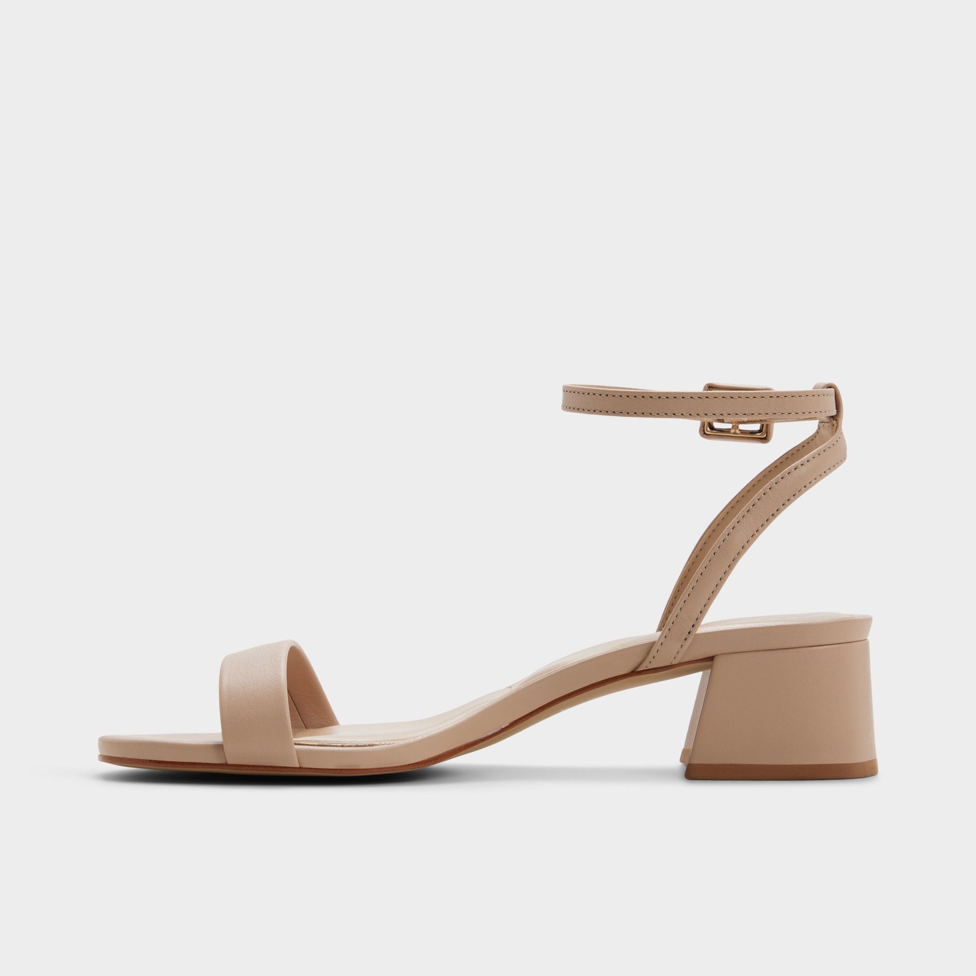 Vue latérale de Tan Prisca Sandale à talon haut