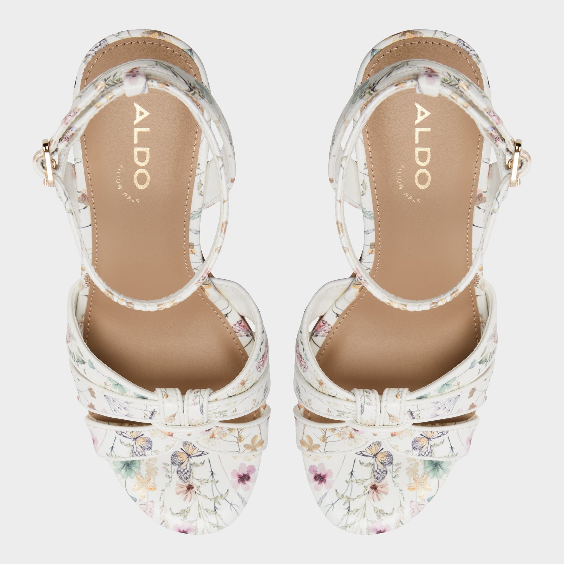 Top-down view of the Multi Esmerie Wedge sandal