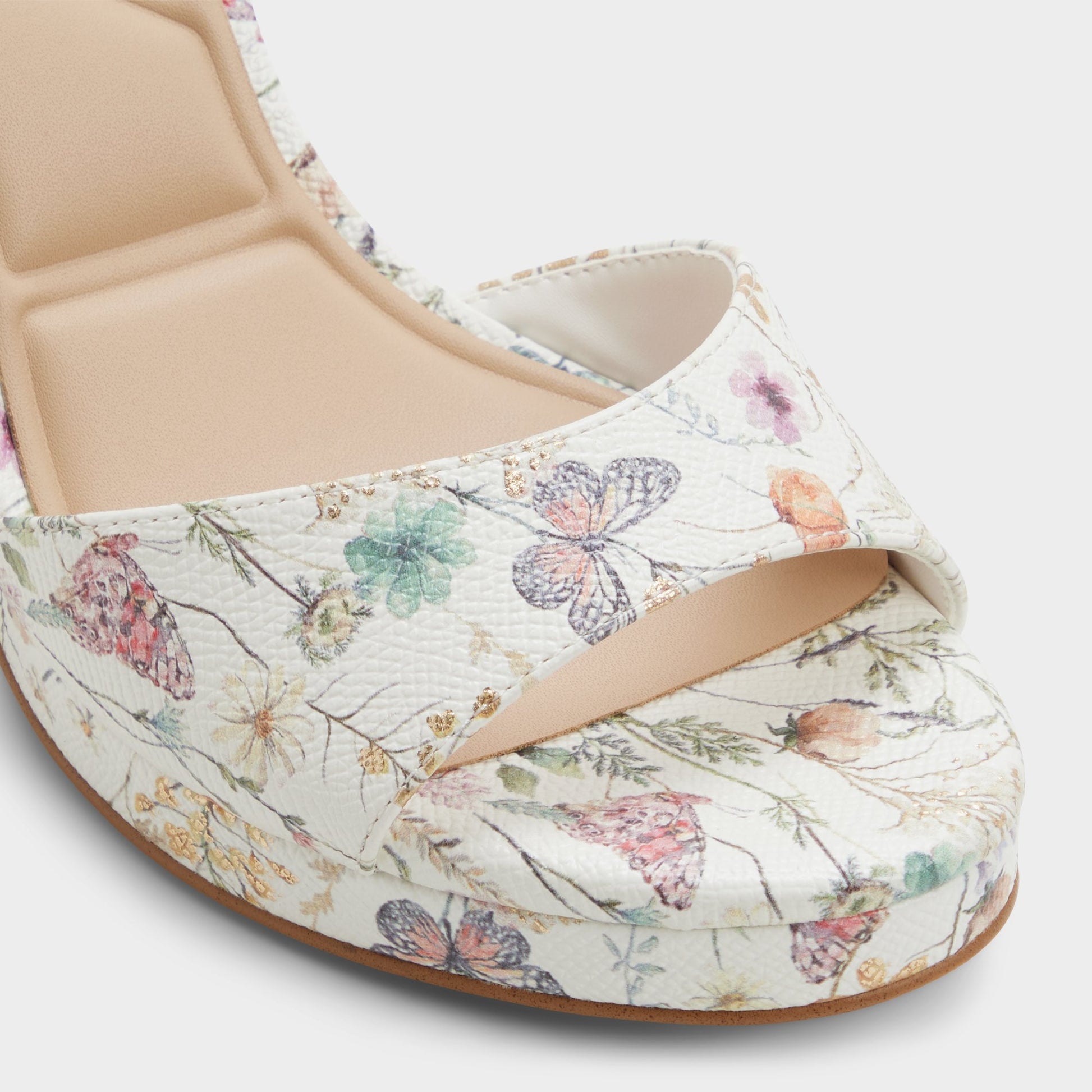 Close-up of the Multicolor Gracious Strappy heeled sandal