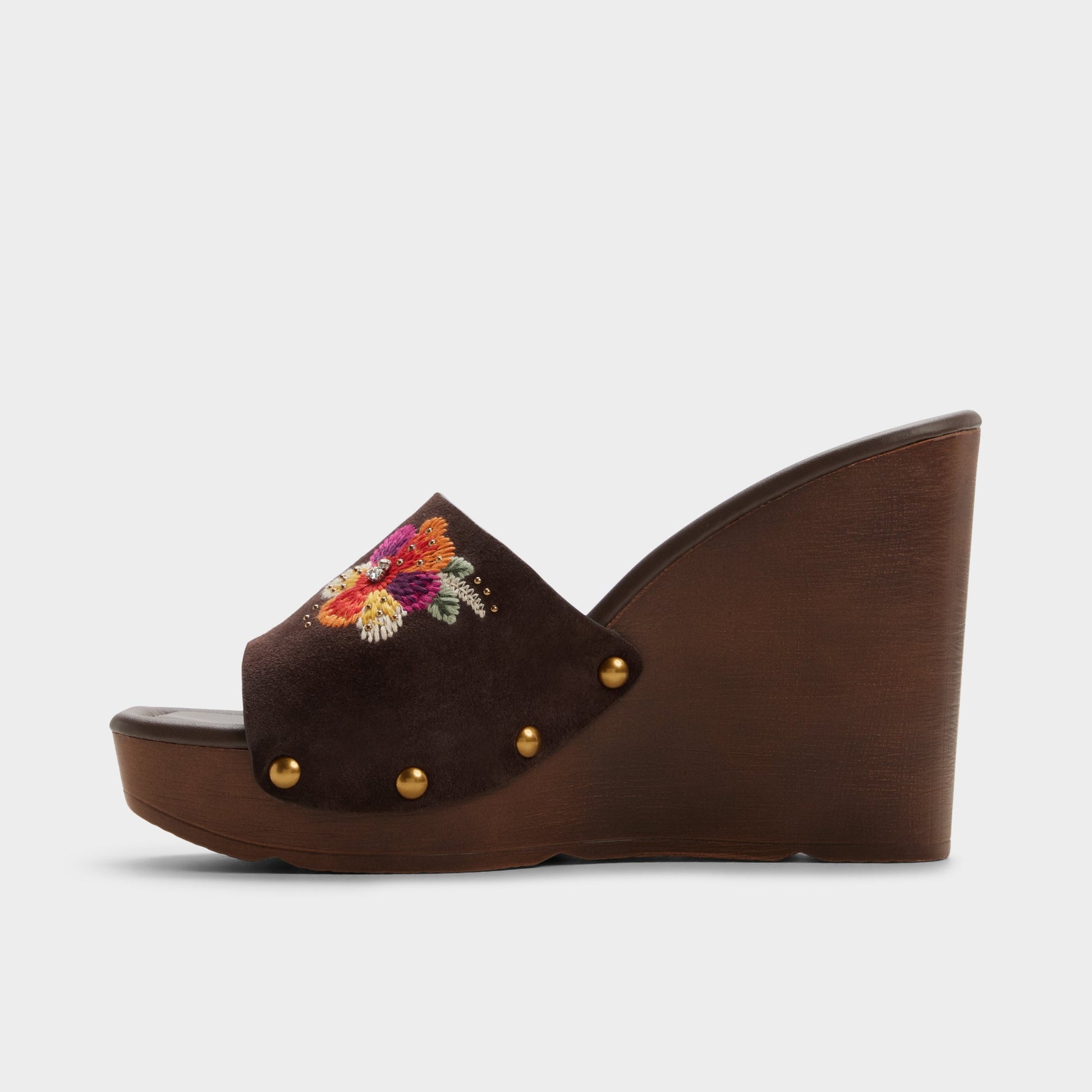 Side view of Open brown Grounded