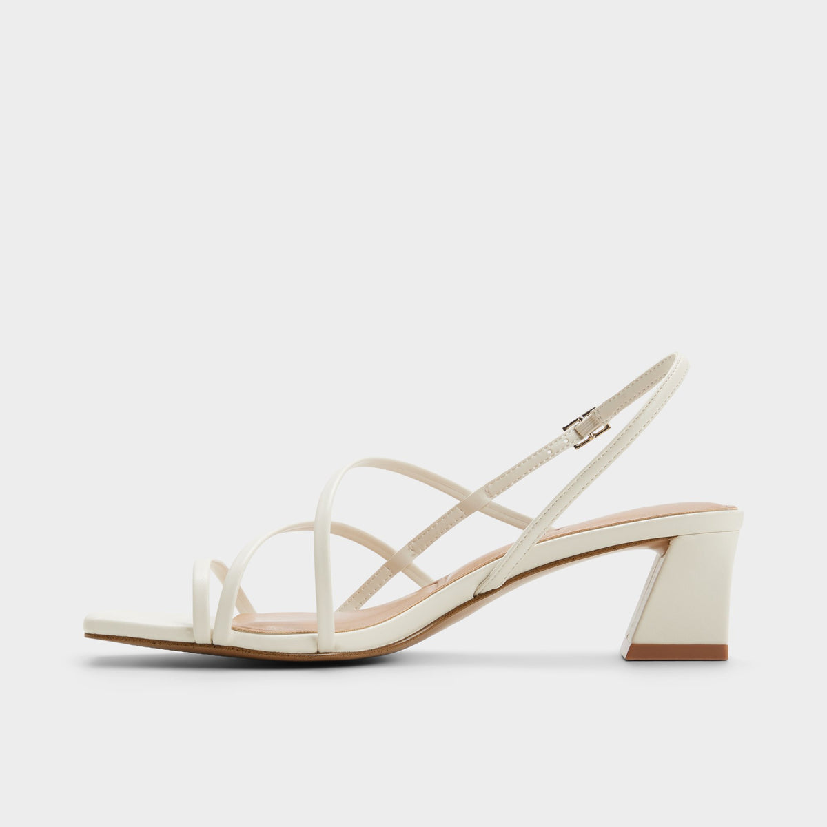 Side view of White Maegann
