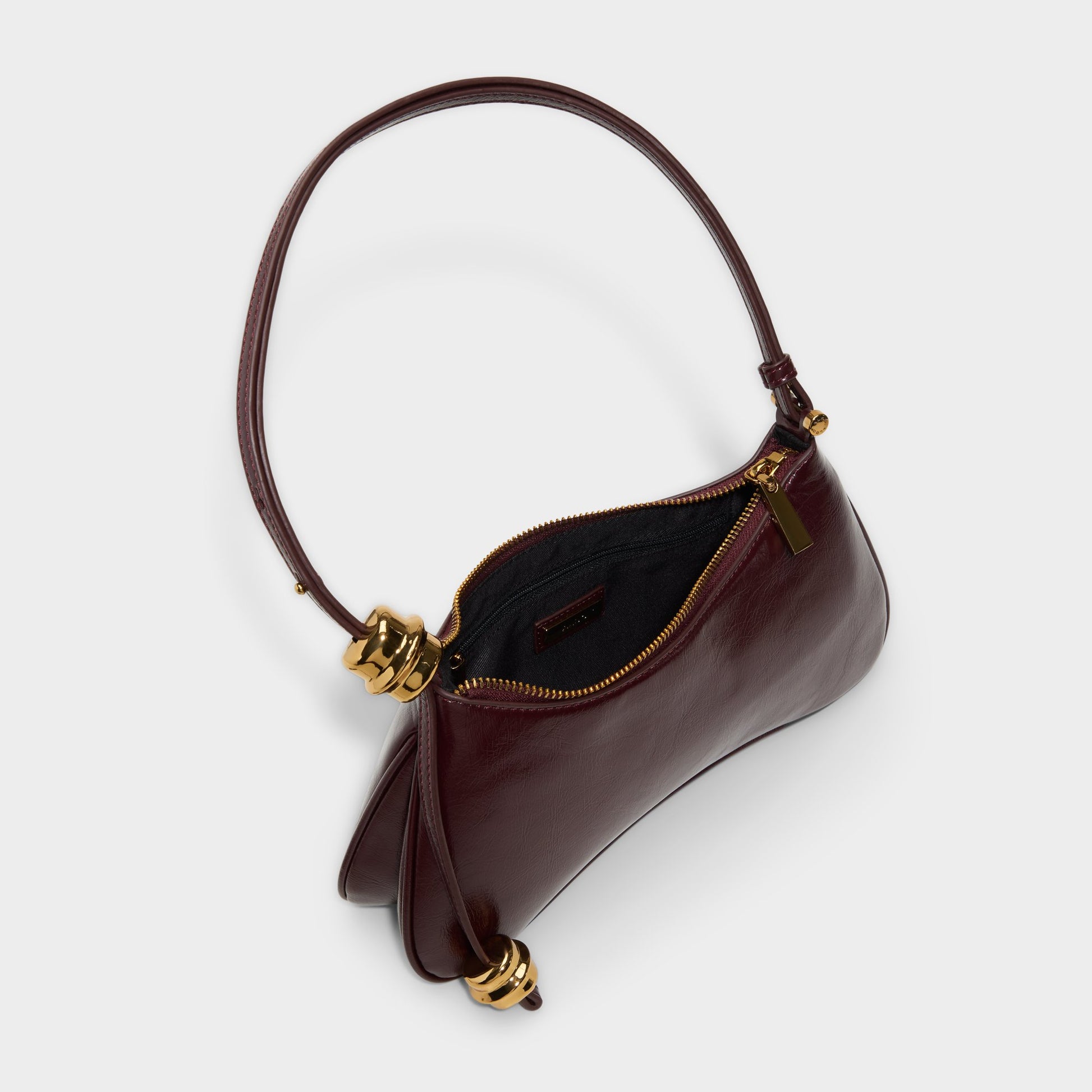 Product media for Amellie