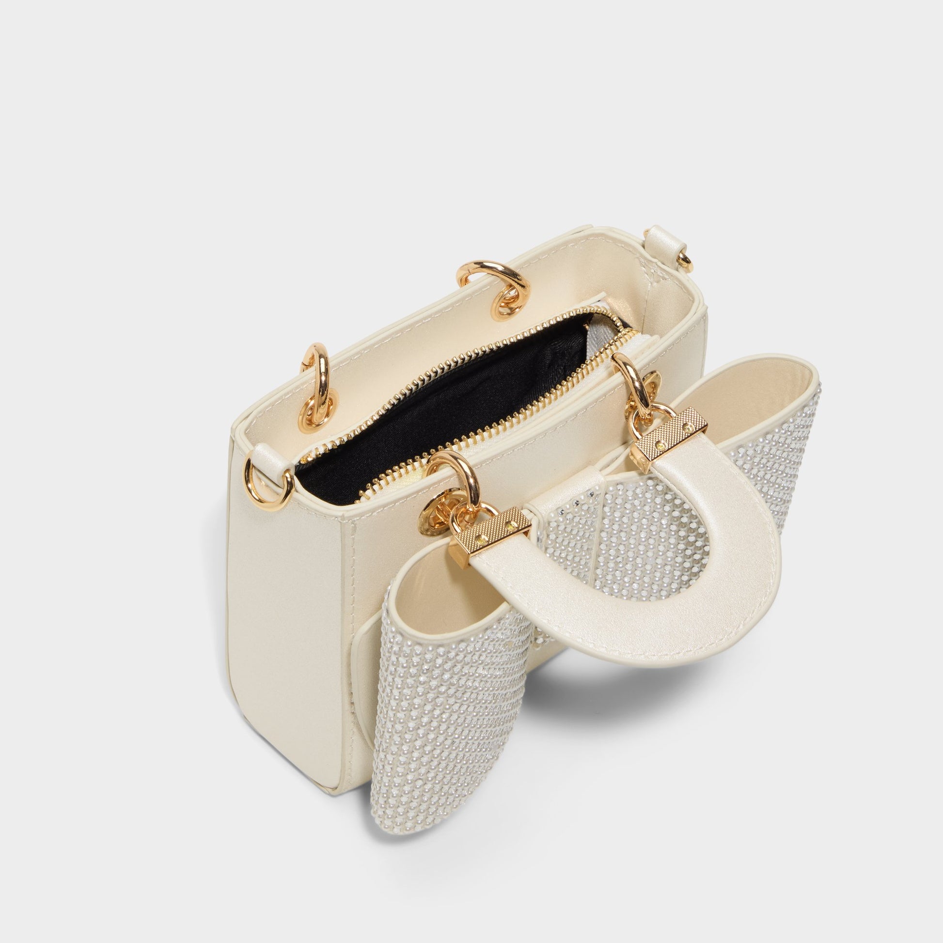 Product media for Nadieaa
