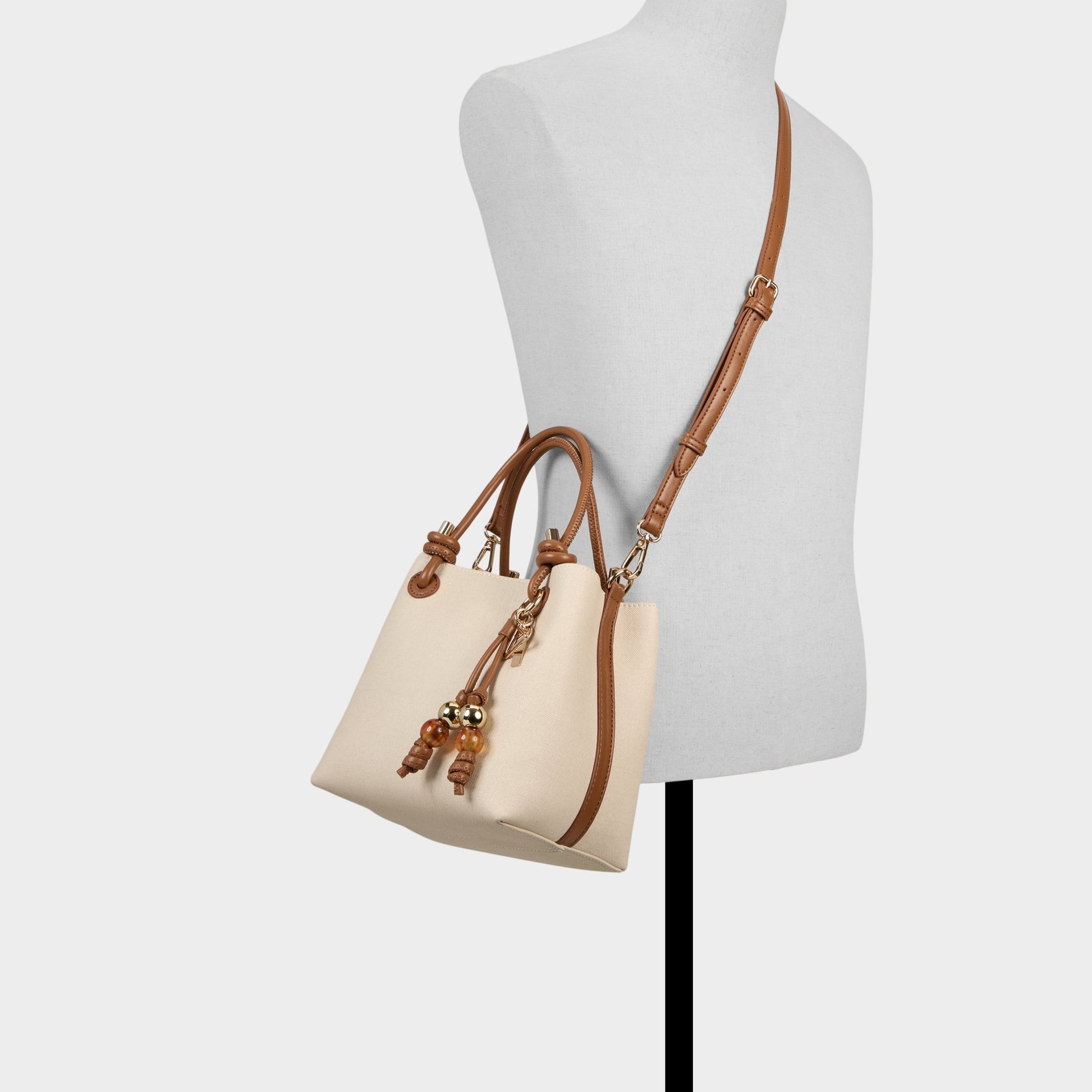 Product media for Evalillyy