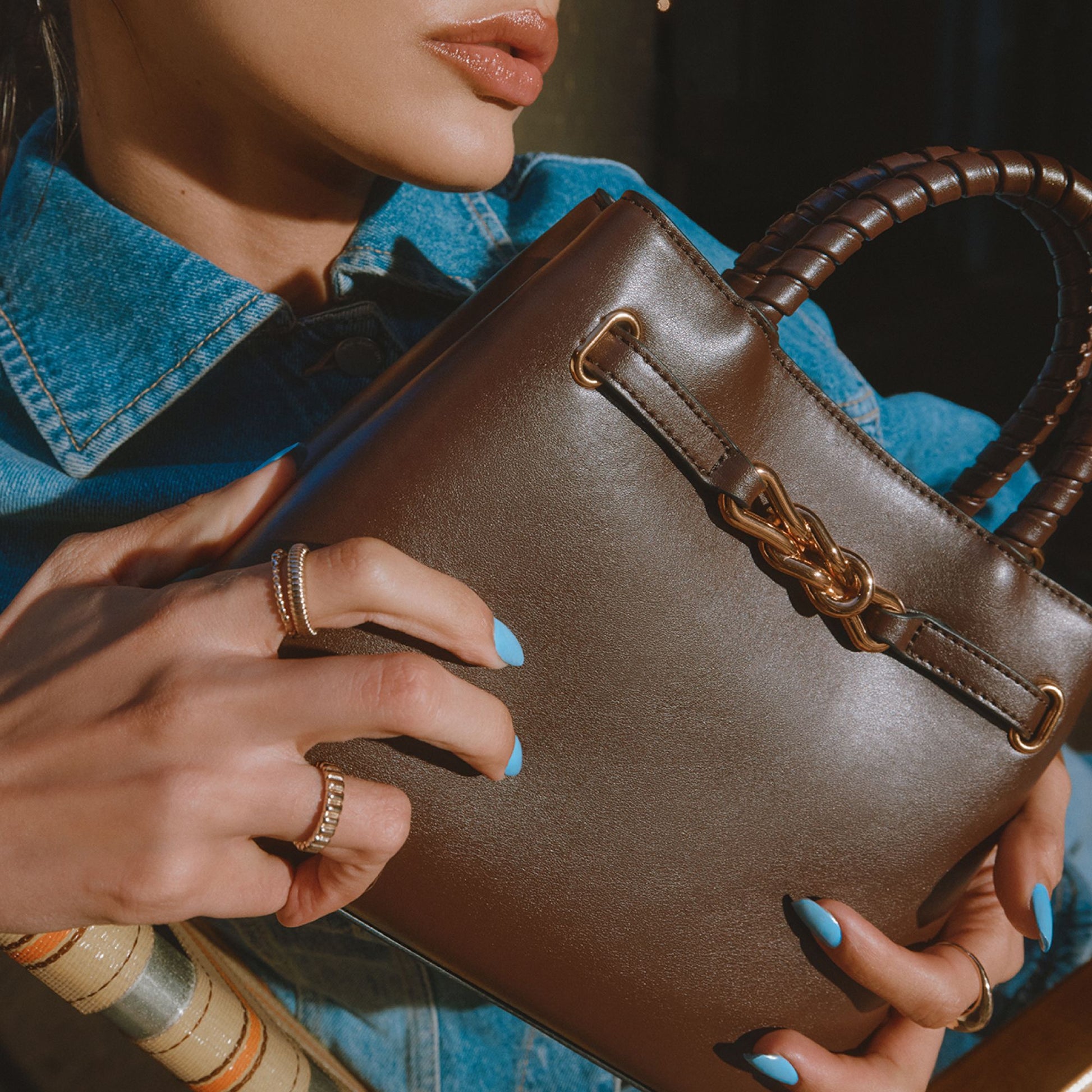 Product media for Valmiraa