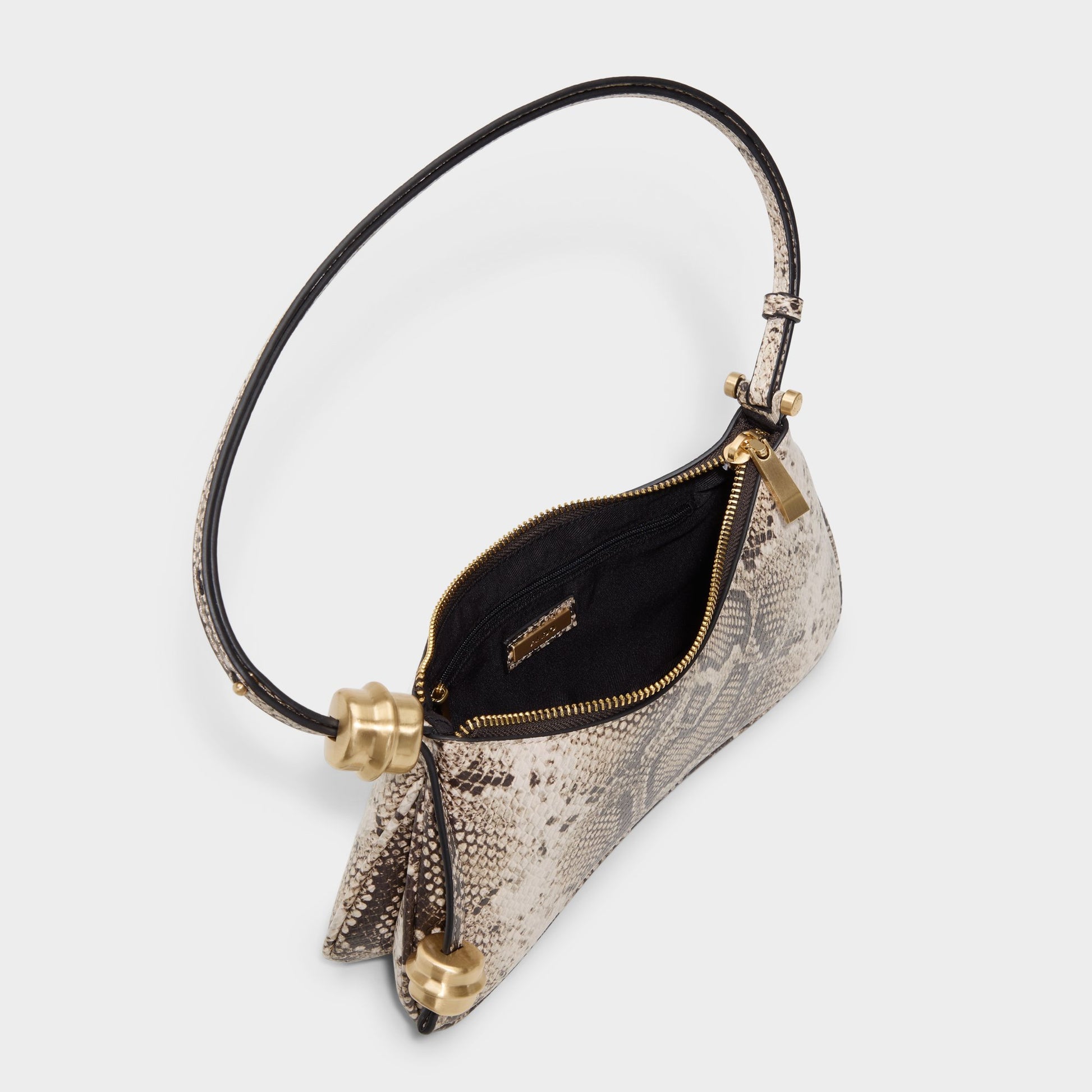 Product media for Amelliee