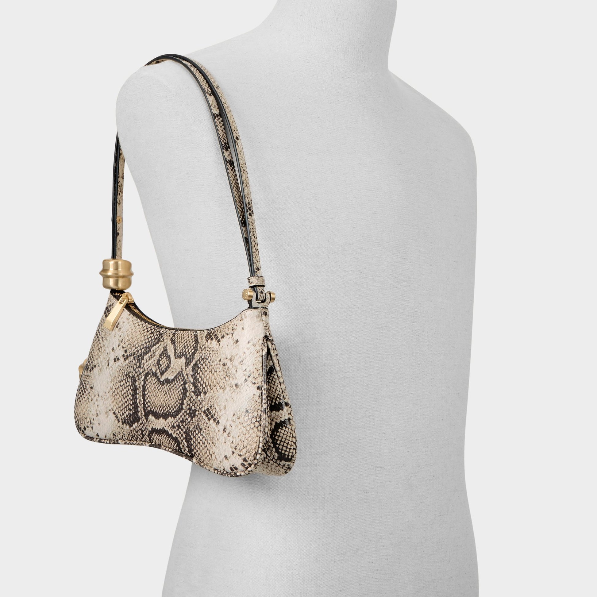 Product media for Amelliee