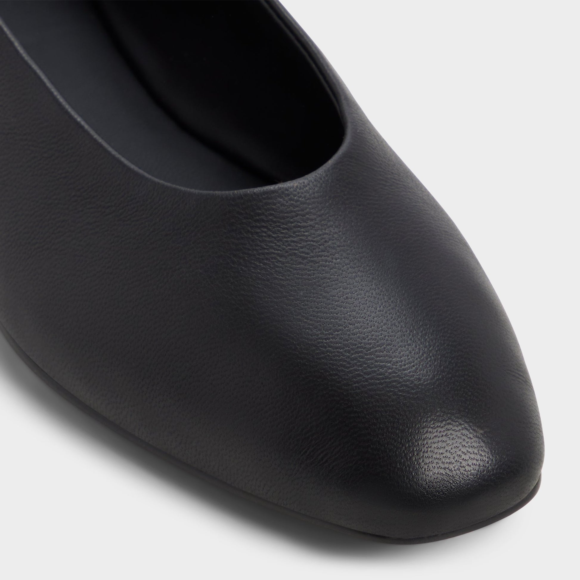 Close-up of the Black Seviameth