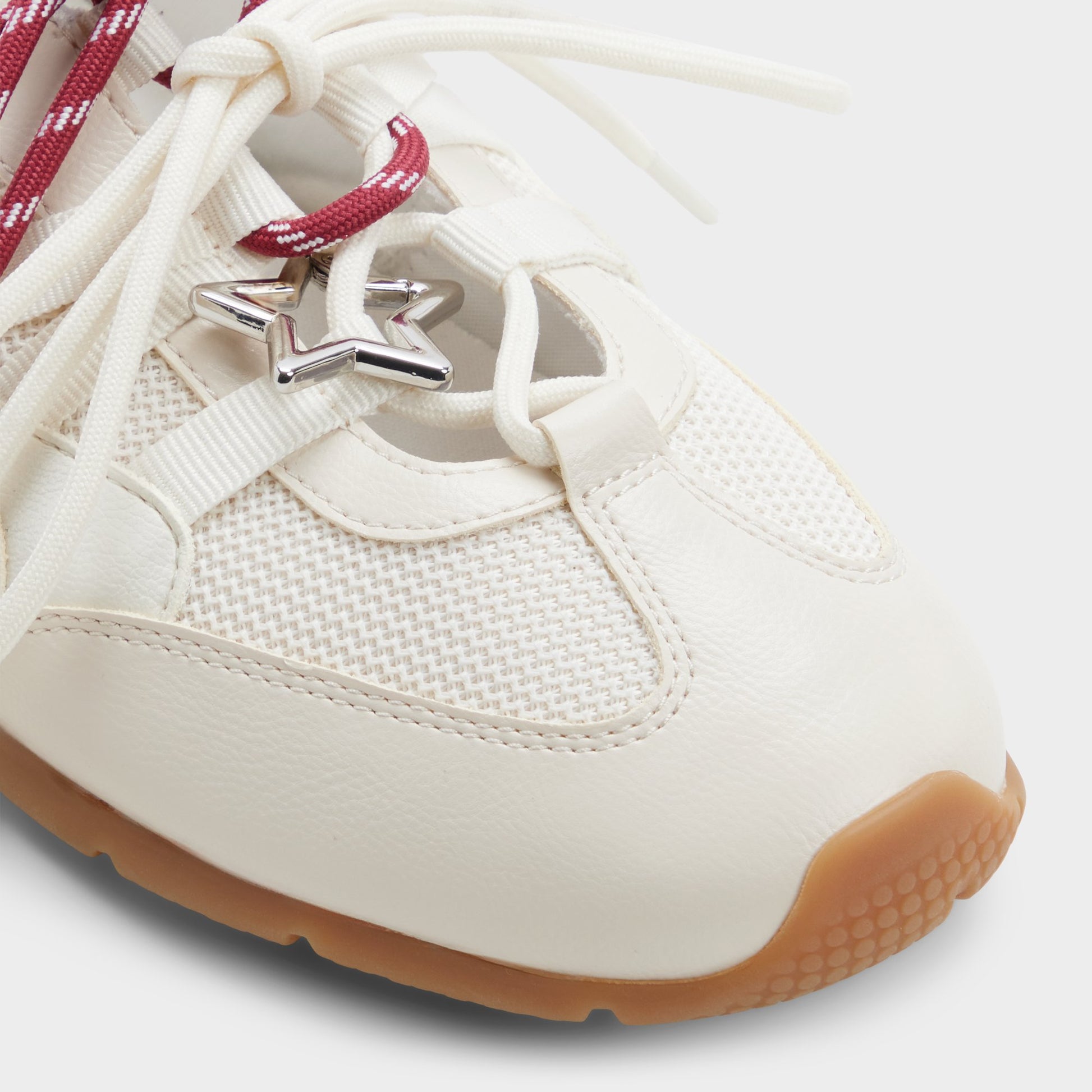 Close-up of the White/bone Prima