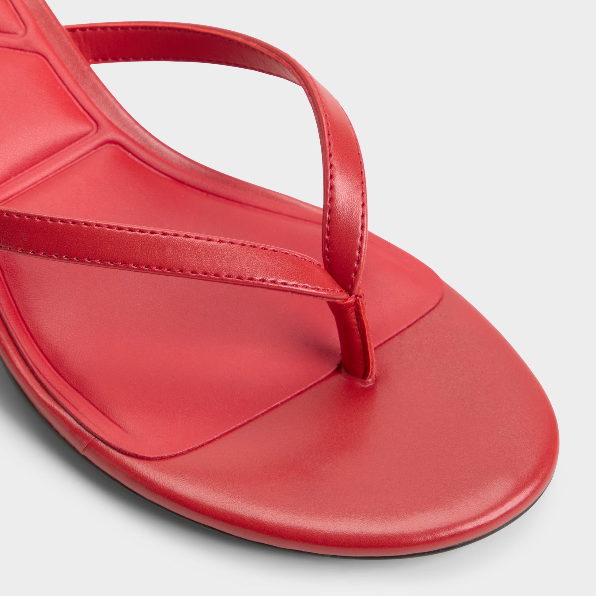 Close-up of the Bordo Lift Heeled flip flop