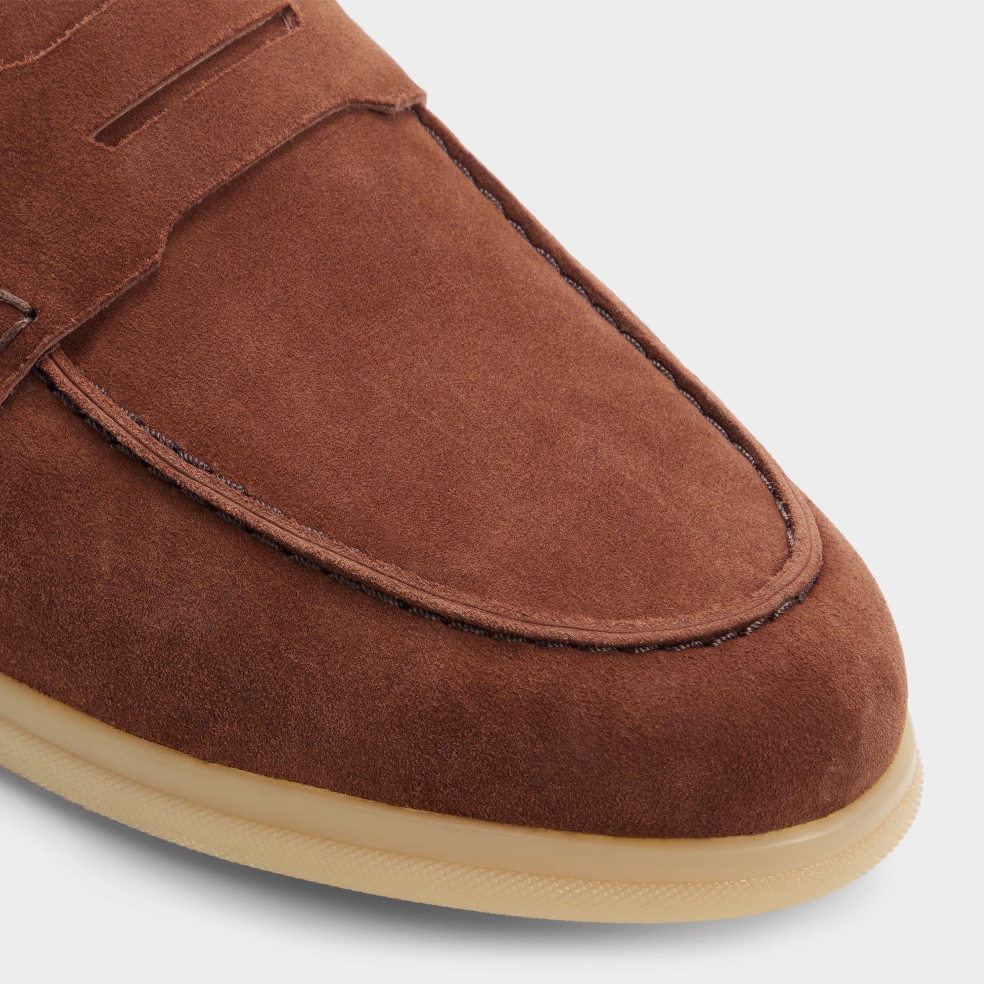 Close-up of the Cognac Ecko Slip-on