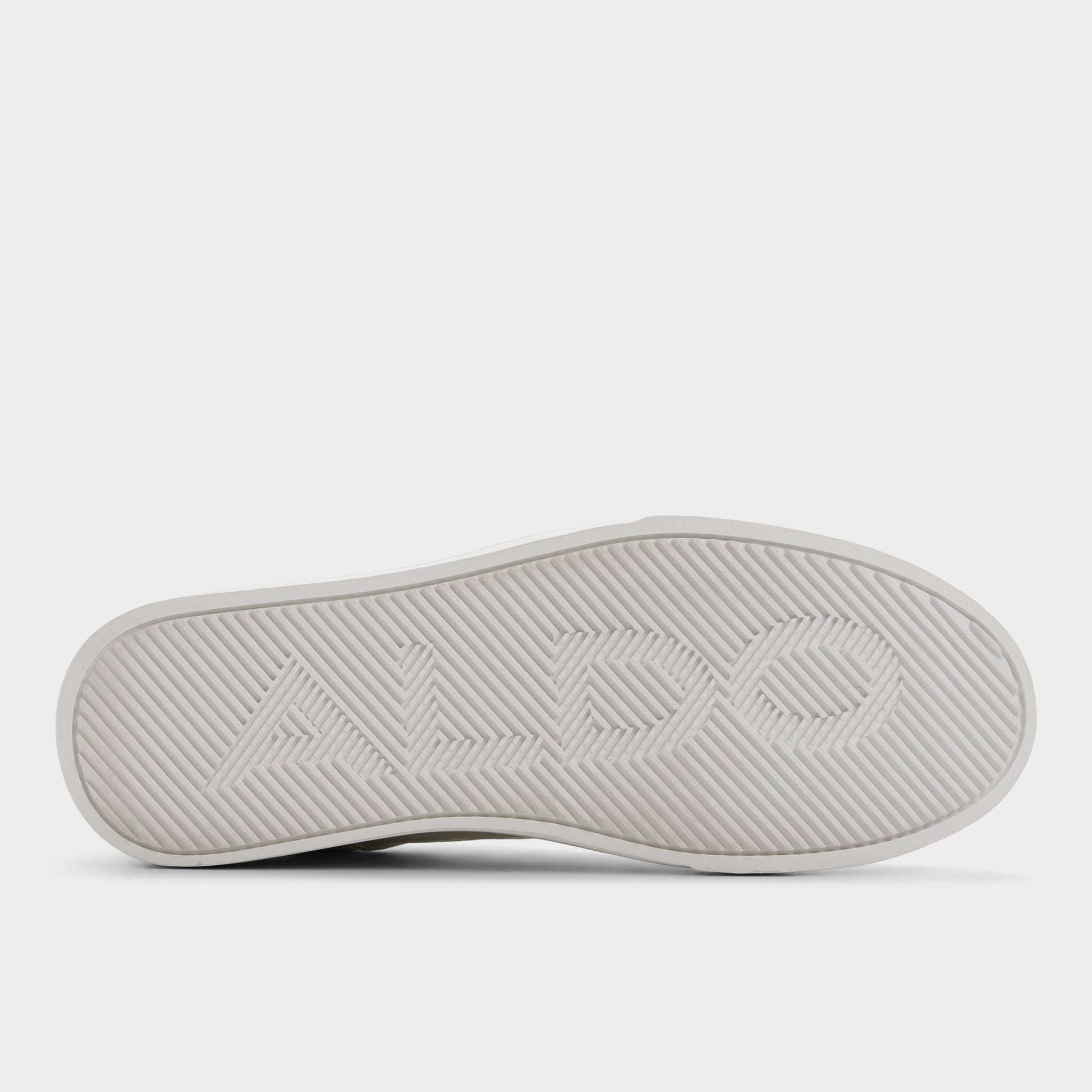 View of White Desmond Low top sneaker's sole