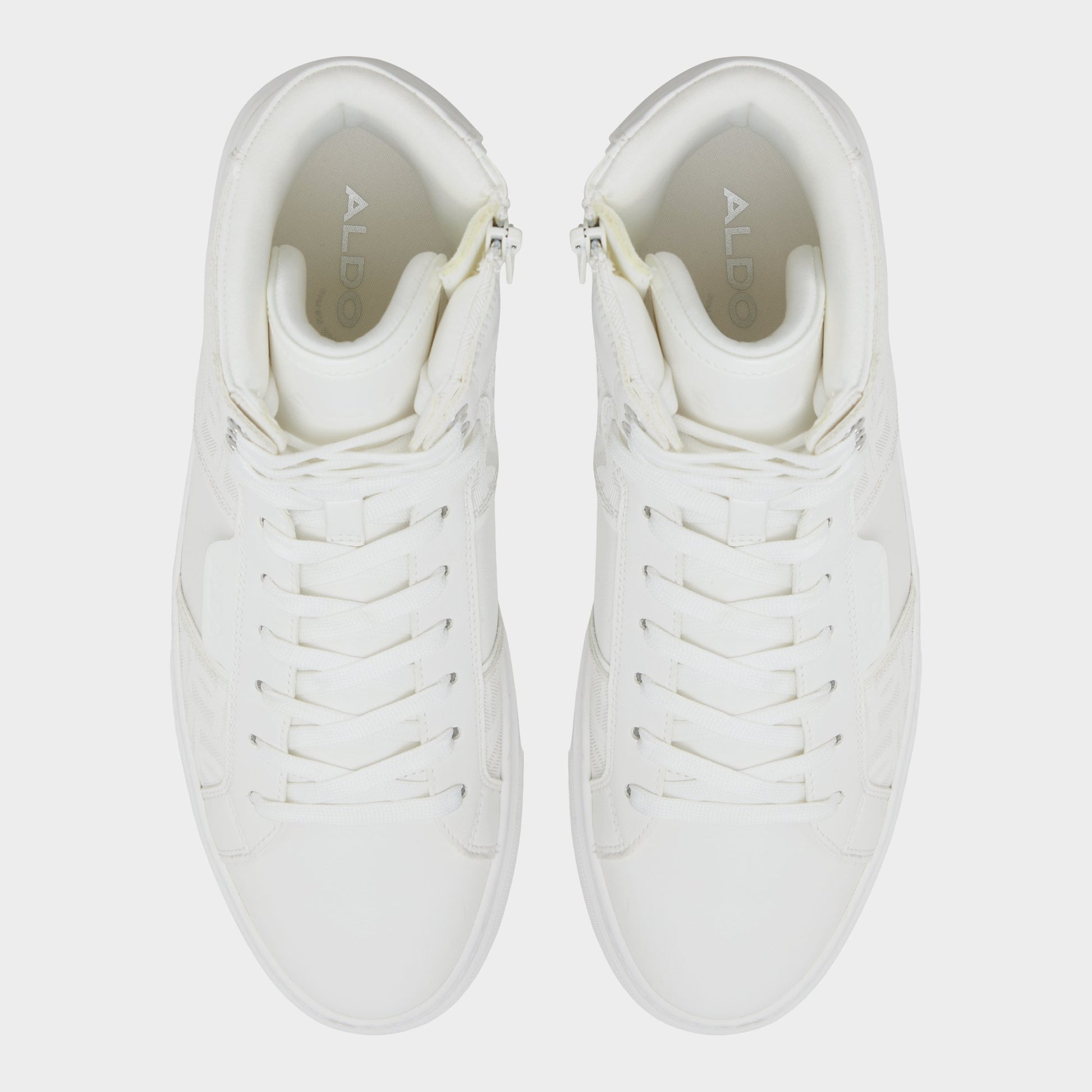 Top-down view of the White Jenner High top sneaker
