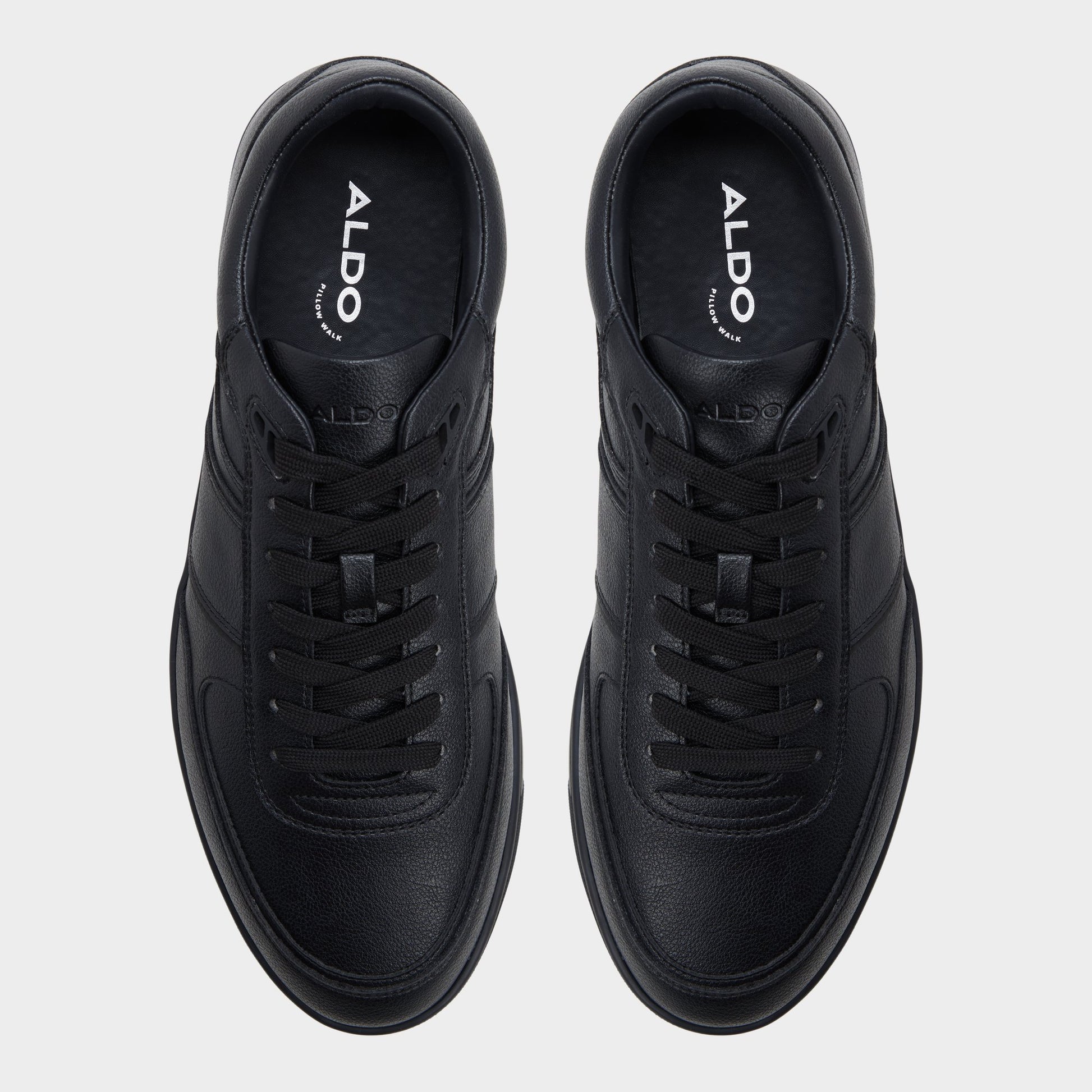 Vue de dessus de la Black Whirl Sneaker bas