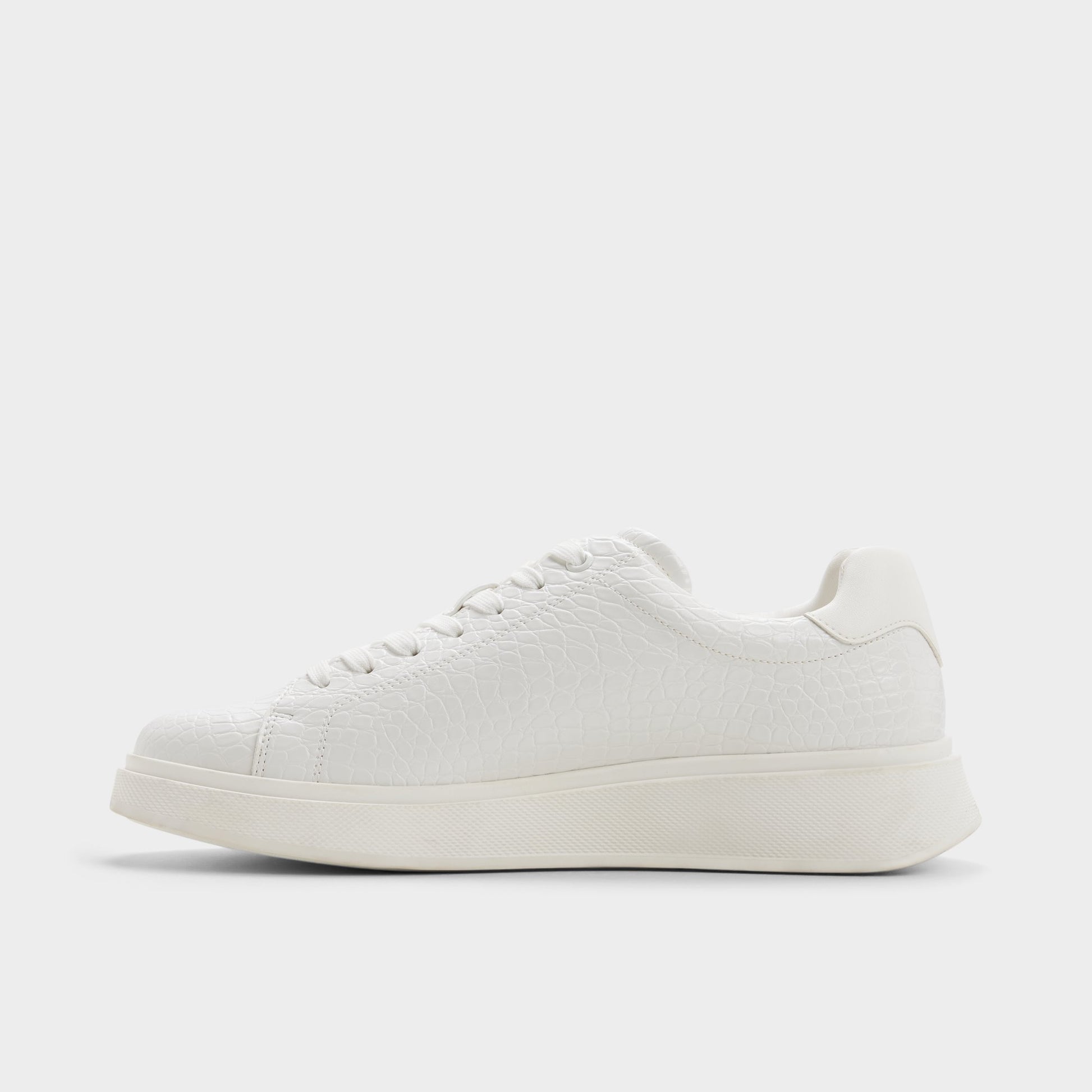 Side view of White combo Magnus Low top sneaker