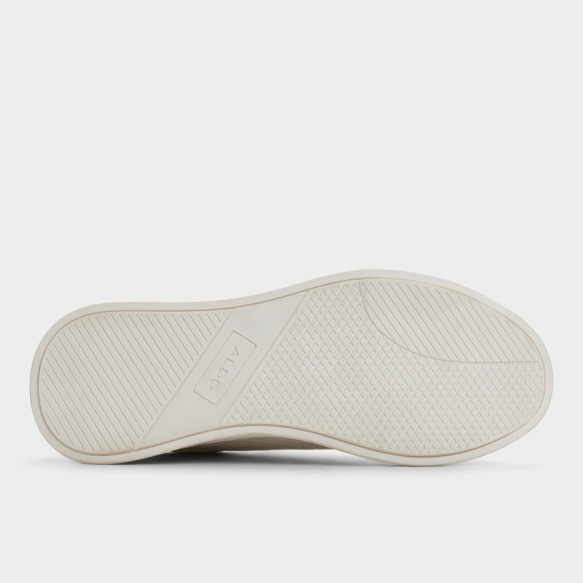 View of White combo Magnus Low top sneaker's sole