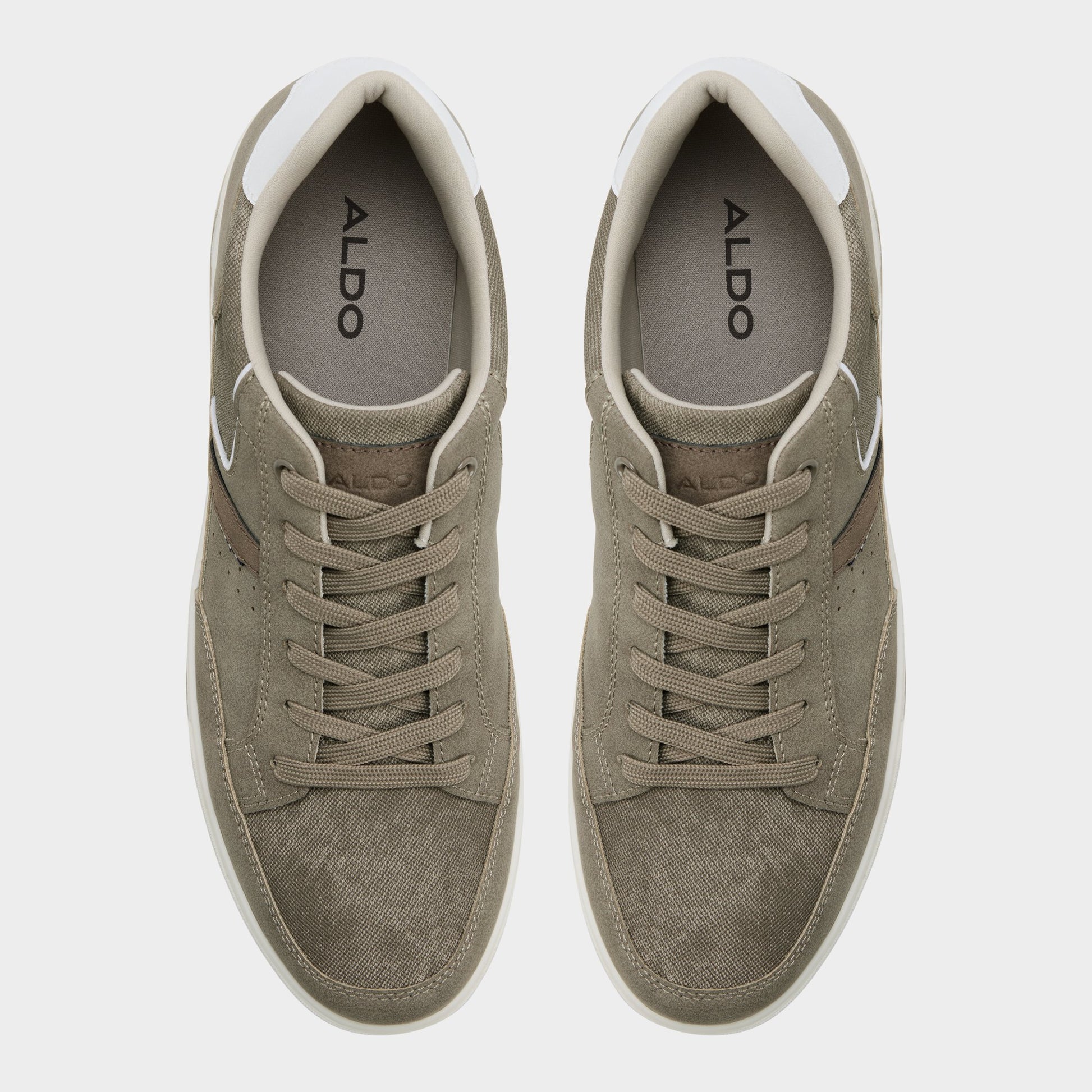 Top-down view of the Khaki Jenkin Low top sneaker