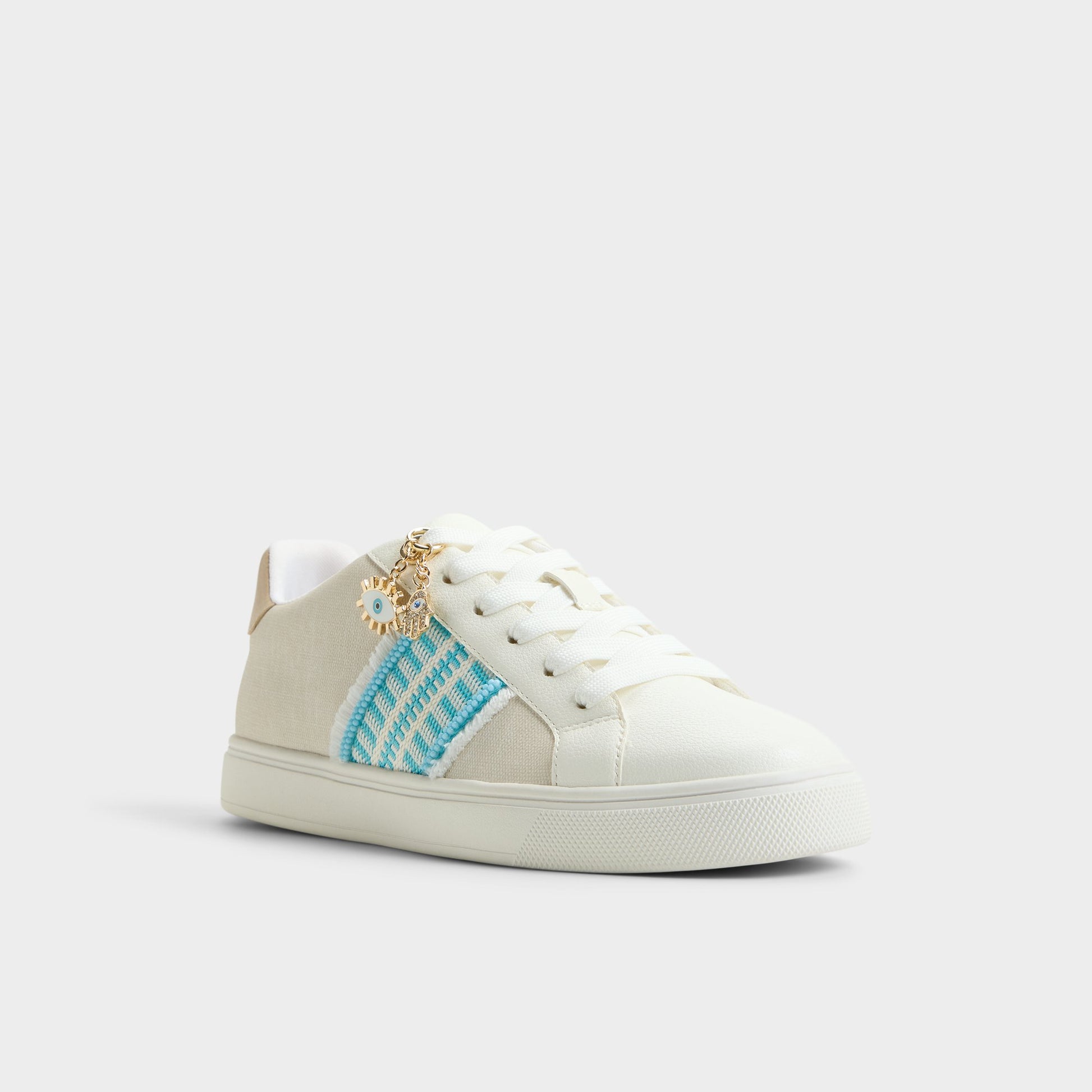 Three-quarter angle of White/blue Palazzi Low top sneaker's front side