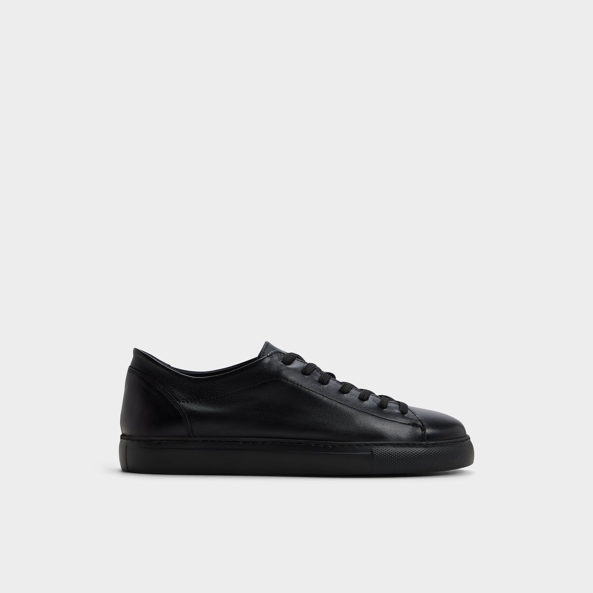 Vue principale de Noir Hawke Sneaker bas pour Hommes