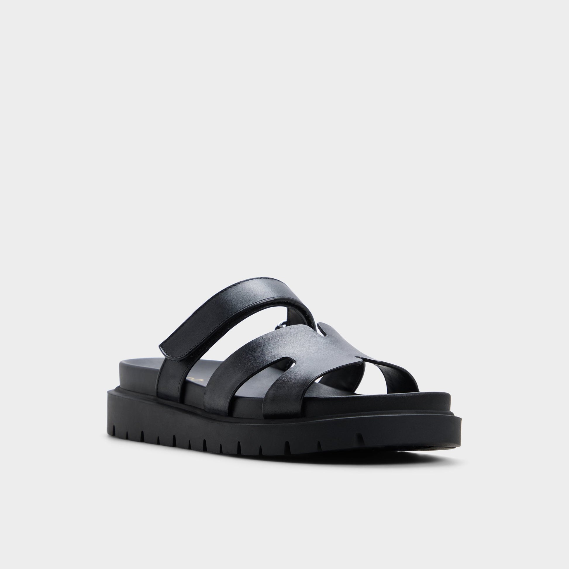 Angle de trois quarts de la face avant de Noir Marys Sandale à assise plantaire