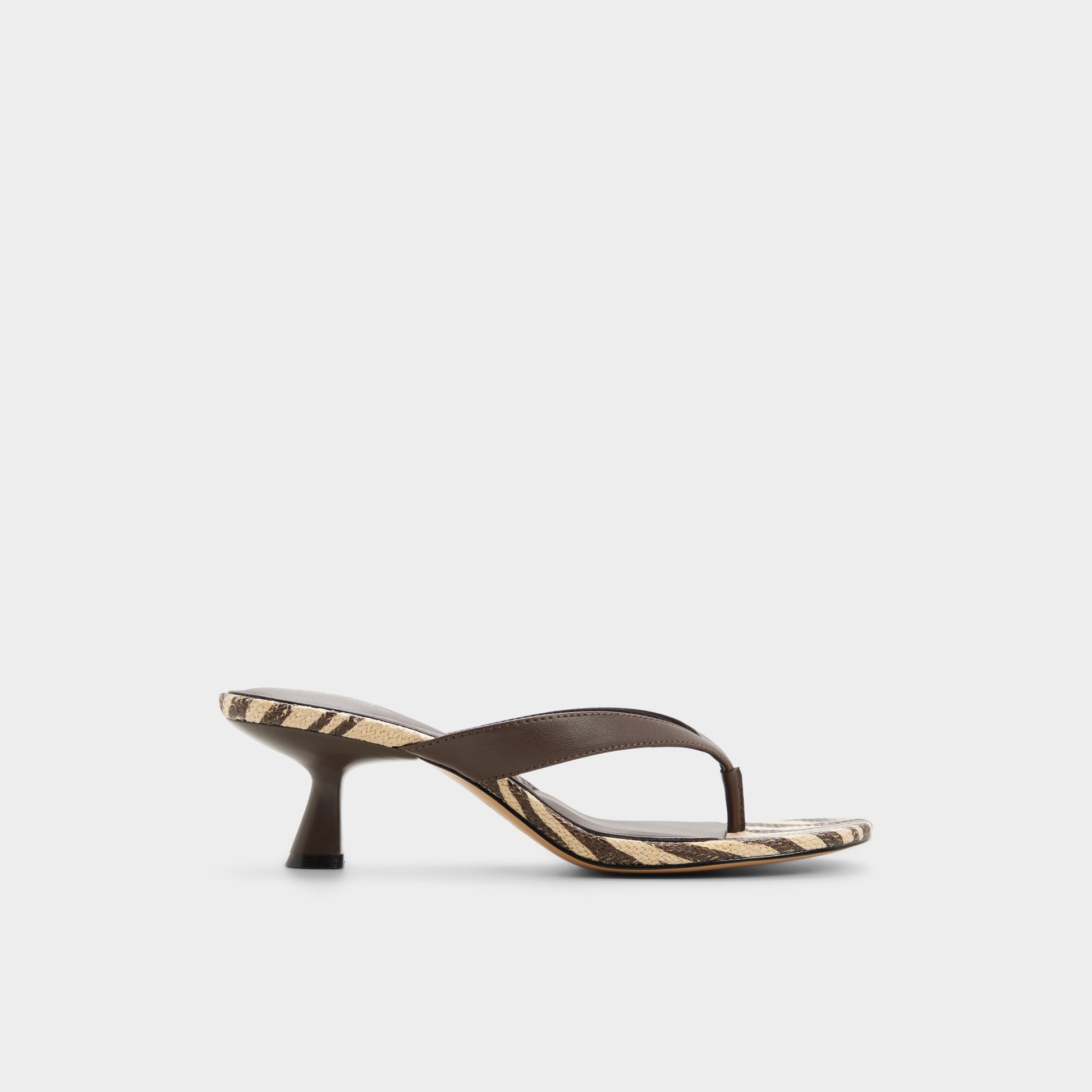 Vue principale de Other brown Jump Sandale tong pour Femmes