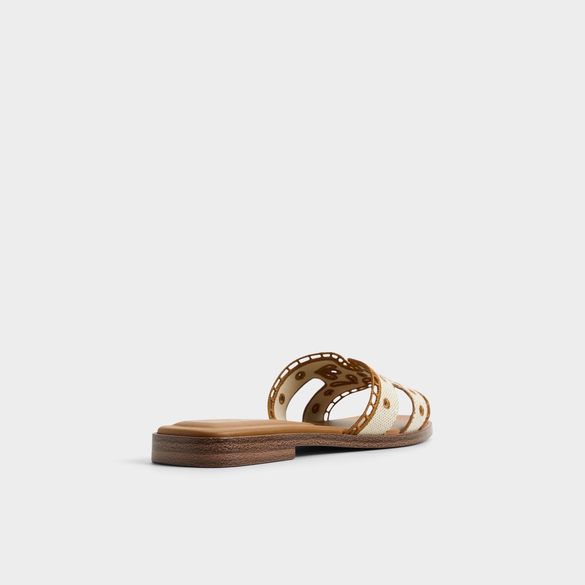 Three-quarter angle of Natural Itsandal Slide sandal's back side